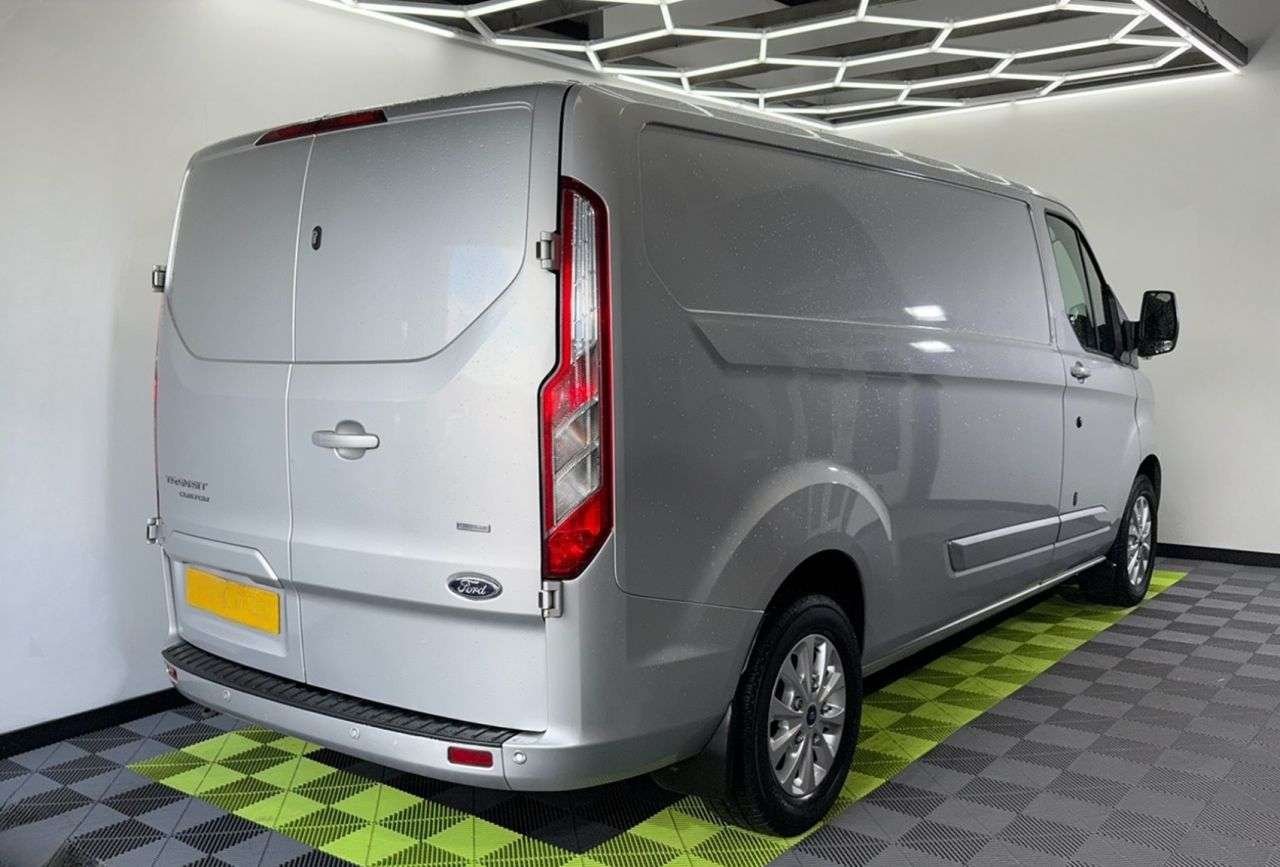 A 2018 FORD TRANSIT CUSTOM 2.0 300 EcoBlue Limited Panel Van 5dr Diesel Manual L2 H1 Euro 6 (130 ps) A 2018 FORD TRANSIT CUSTOM 2.0 300 EcoBlue Limited Panel Van 5dr Diesel Manual L2 H1 Euro 6 (130 ps)