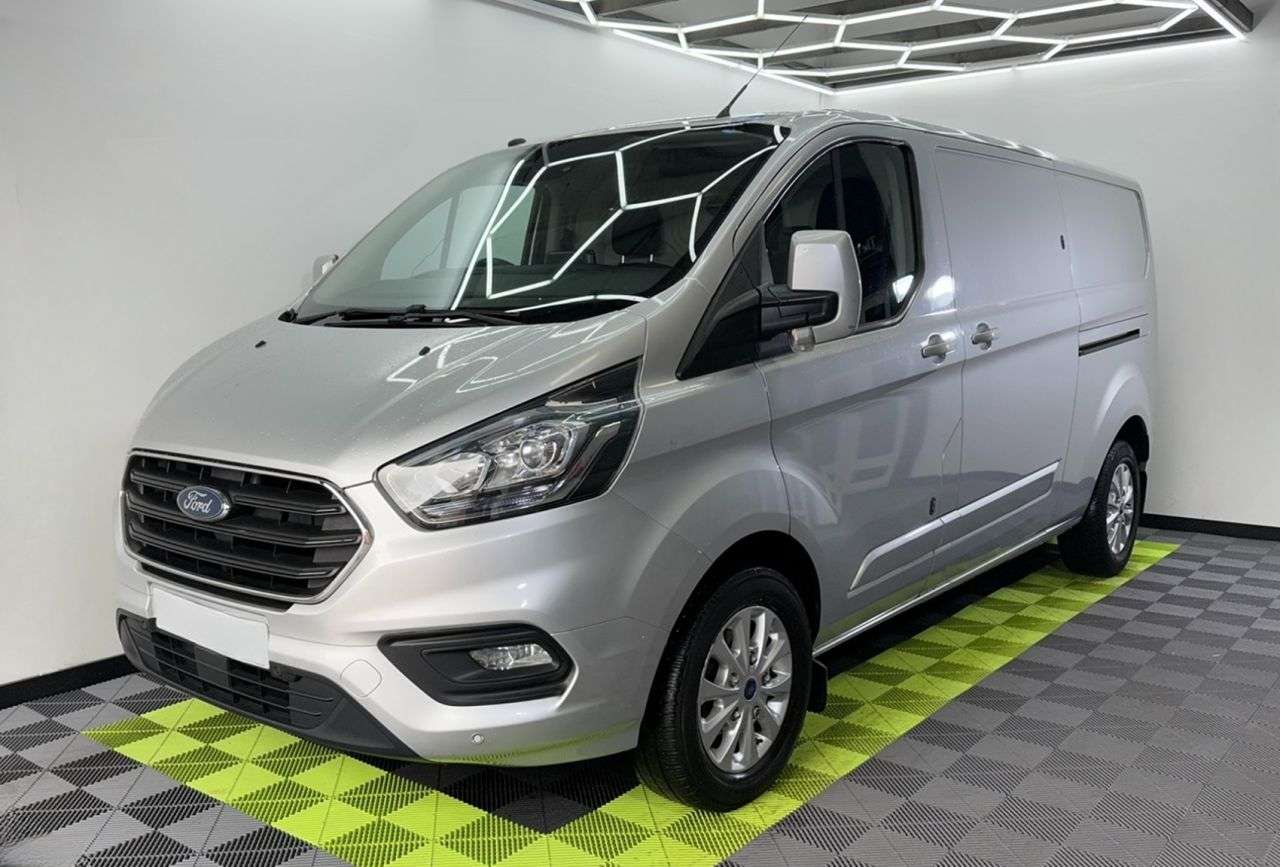 A 2018 FORD TRANSIT CUSTOM 2.0 300 EcoBlue Limited Panel Van 5dr Diesel Manual L2 H1 Euro 6 (130 ps) A 2018 FORD TRANSIT CUSTOM 2.0 300 EcoBlue Limited Panel Van 5dr Diesel Manual L2 H1 Euro 6 (130 ps)