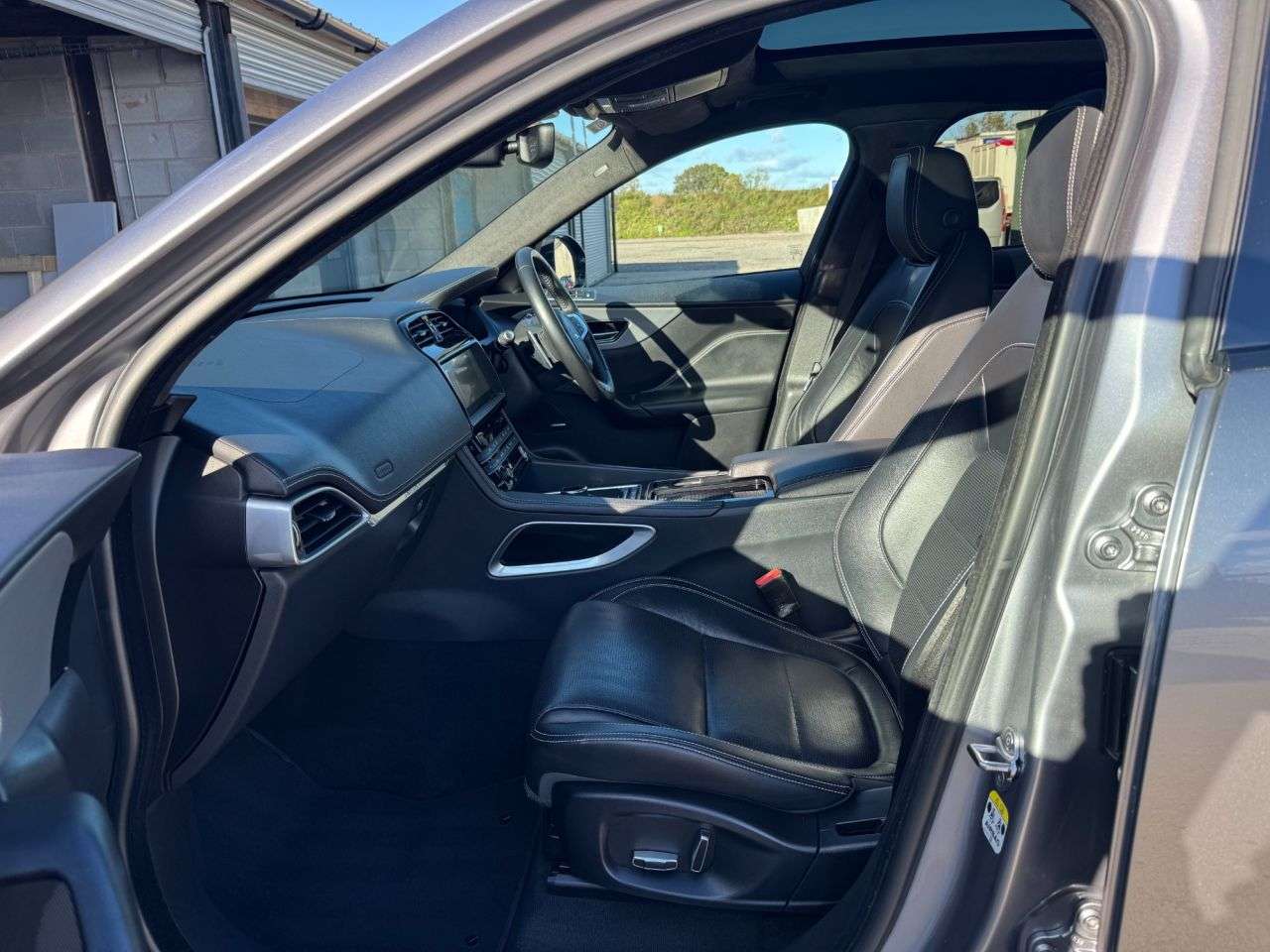 2019 JAGUAR F-PACE 2019 JAGUAR F-PACE