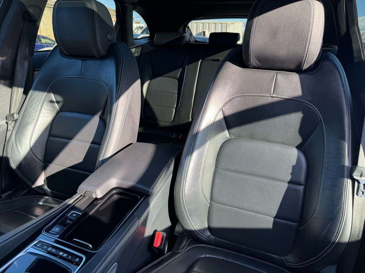 2019 JAGUAR F-PACE 2019 JAGUAR F-PACE