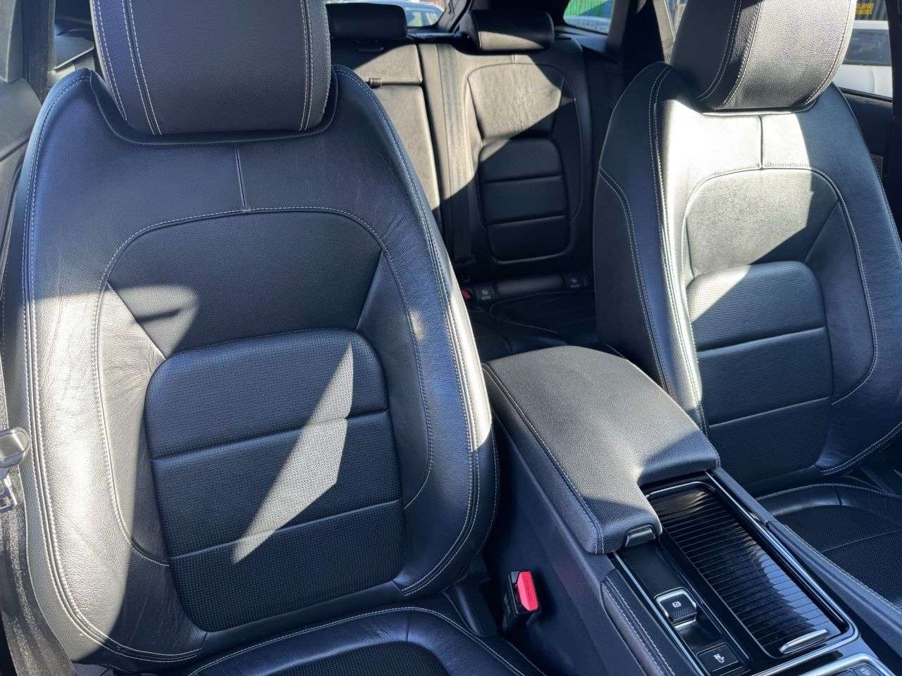 2019 JAGUAR F-PACE 2019 JAGUAR F-PACE