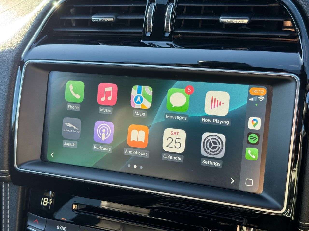 2019 JAGUAR F-PACE 2019 JAGUAR F-PACE