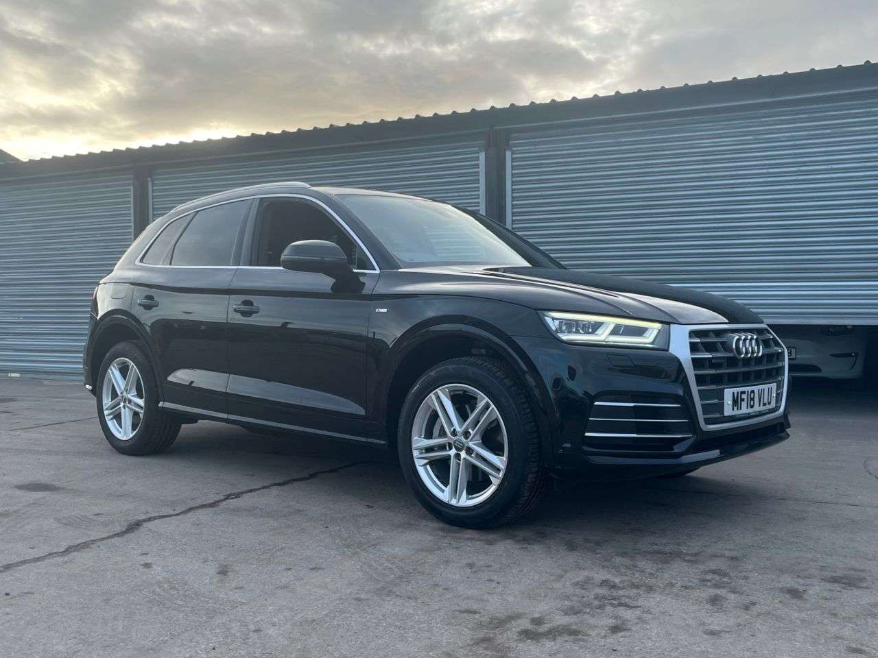 A 2018 AUDI Q5 2.0 TDI S line SUV 5dr Diesel S Tronic quattro Euro 6 (s/s) (190 ps) A 2018 AUDI Q5 2.0 TDI S line SUV 5dr Diesel S Tronic quattro Euro 6 (s/s) (190 ps)