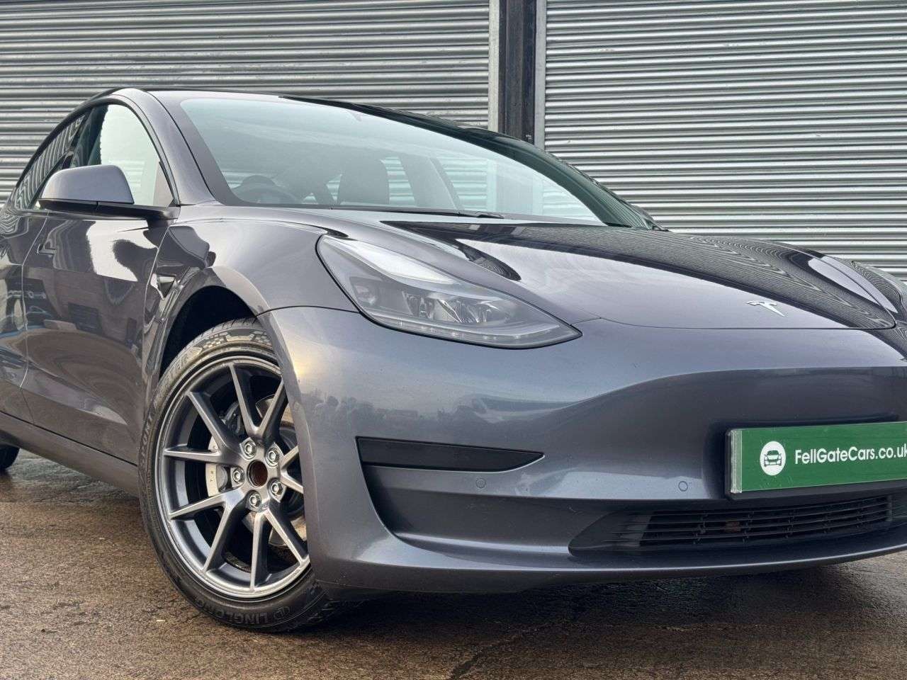 A 2022 TESLA MODEL 3 Standard Range Plus Saloon 4dr Electric Auto RWD (241 bhp) A 2022 TESLA MODEL 3 Standard Range Plus Saloon 4dr Electric Auto RWD (241 bhp)