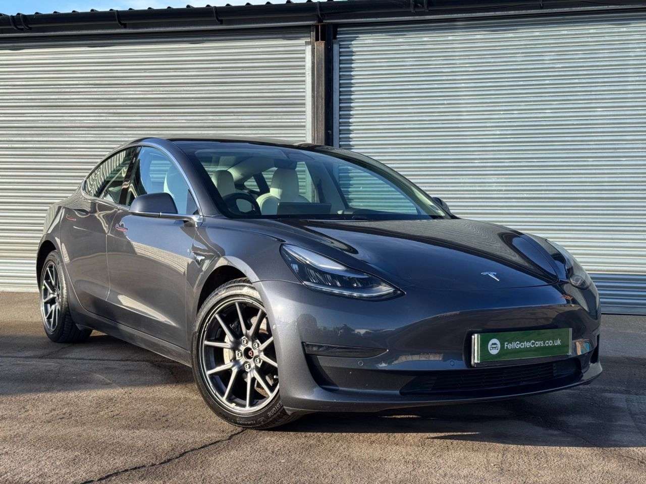 A 2019 TESLA MODEL 3 (Dual Motor) Long Range Saloon 4dr Electric Auto 4WDE (346 ps) A 2019 TESLA MODEL 3 (Dual Motor) Long Range Saloon 4dr Electric Auto 4WDE (346 ps)