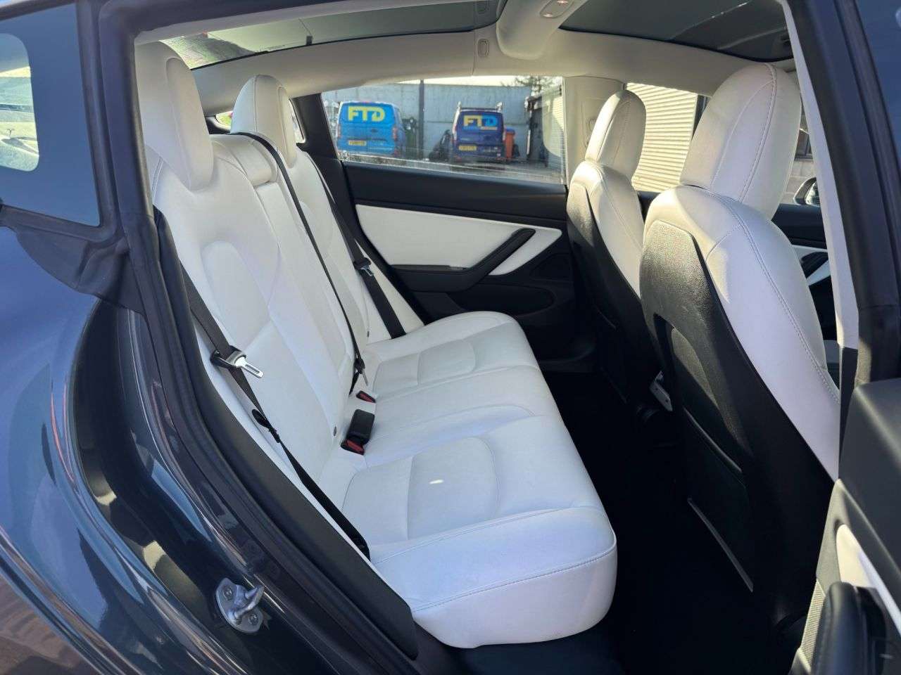 2019 TESLA MODEL 3 2019 TESLA MODEL 3