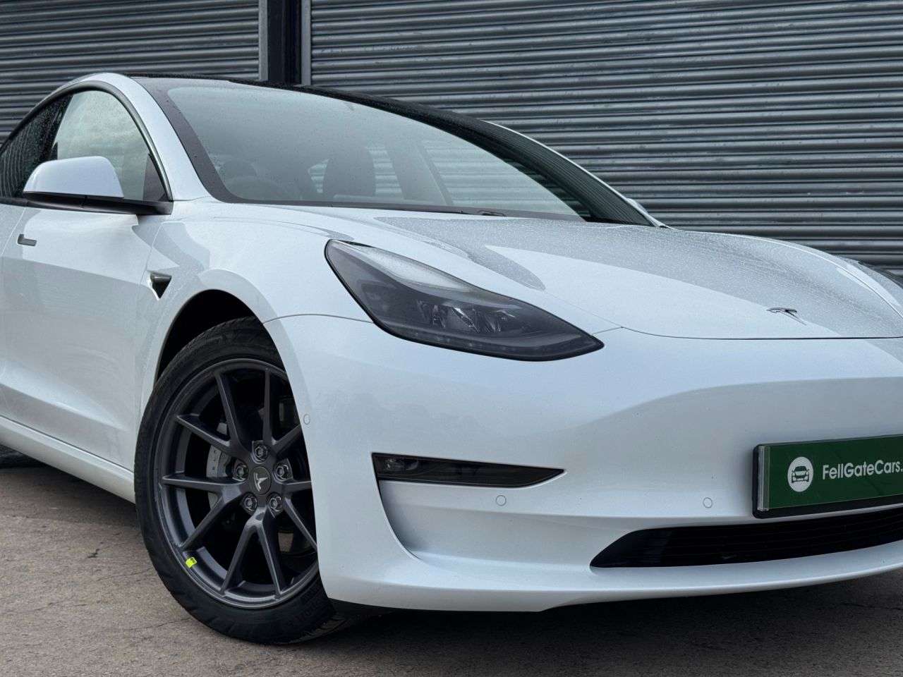 A 2021 TESLA MODEL 3 (Dual Motor) Long Range Saloon 4dr Electric Auto 4WDE (346 ps) A 2021 TESLA MODEL 3 (Dual Motor) Long Range Saloon 4dr Electric Auto 4WDE (346 ps)