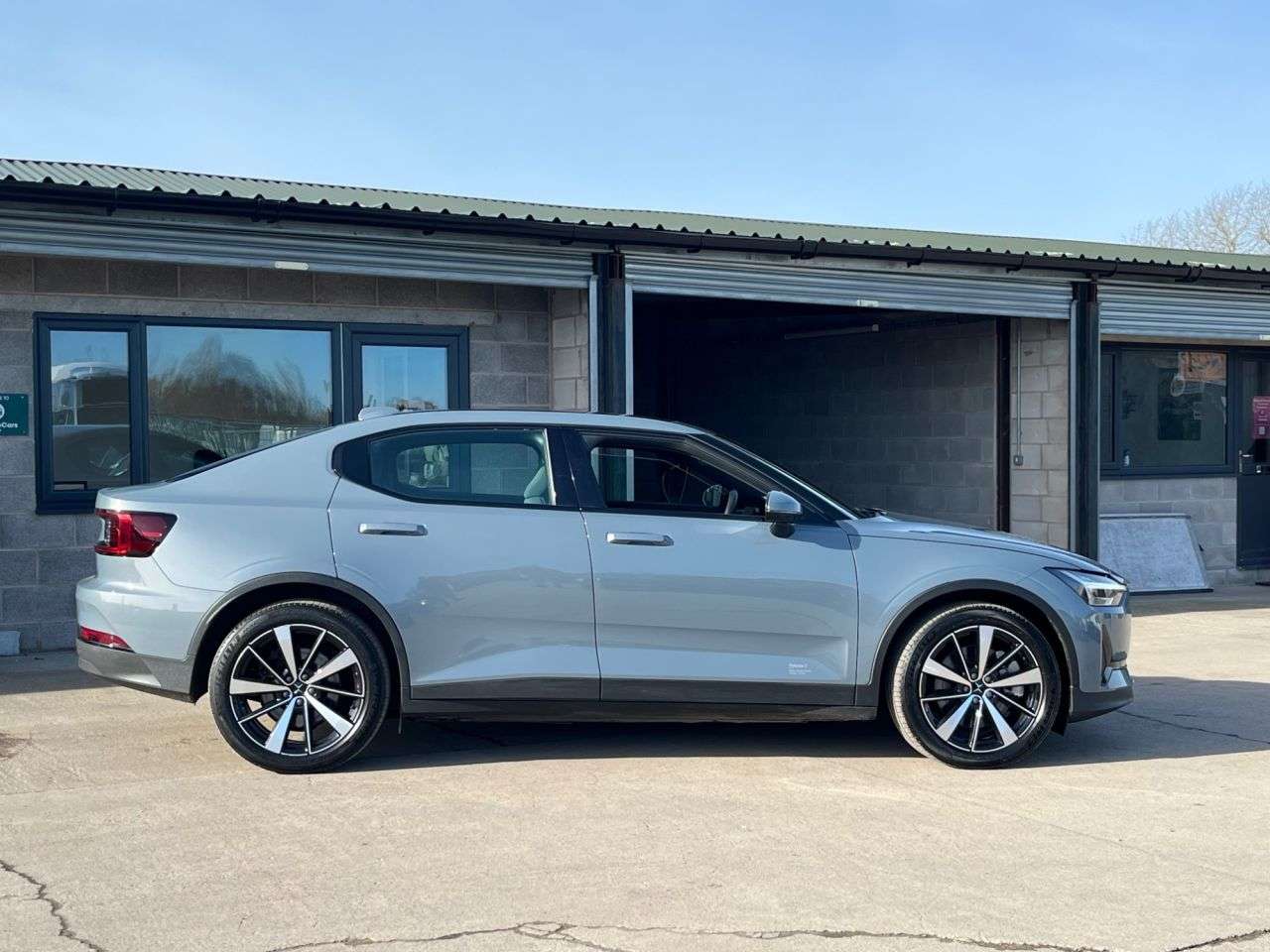 A 2022 POLESTAR POLESTAR 2 Single Motor 78kWh Long Range Fastback 5dr Electric Auto FWD (231 ps) A 2022 POLESTAR POLESTAR 2 Single Motor 78kWh Long Range Fastback 5dr Electric Auto FWD (231 ps)