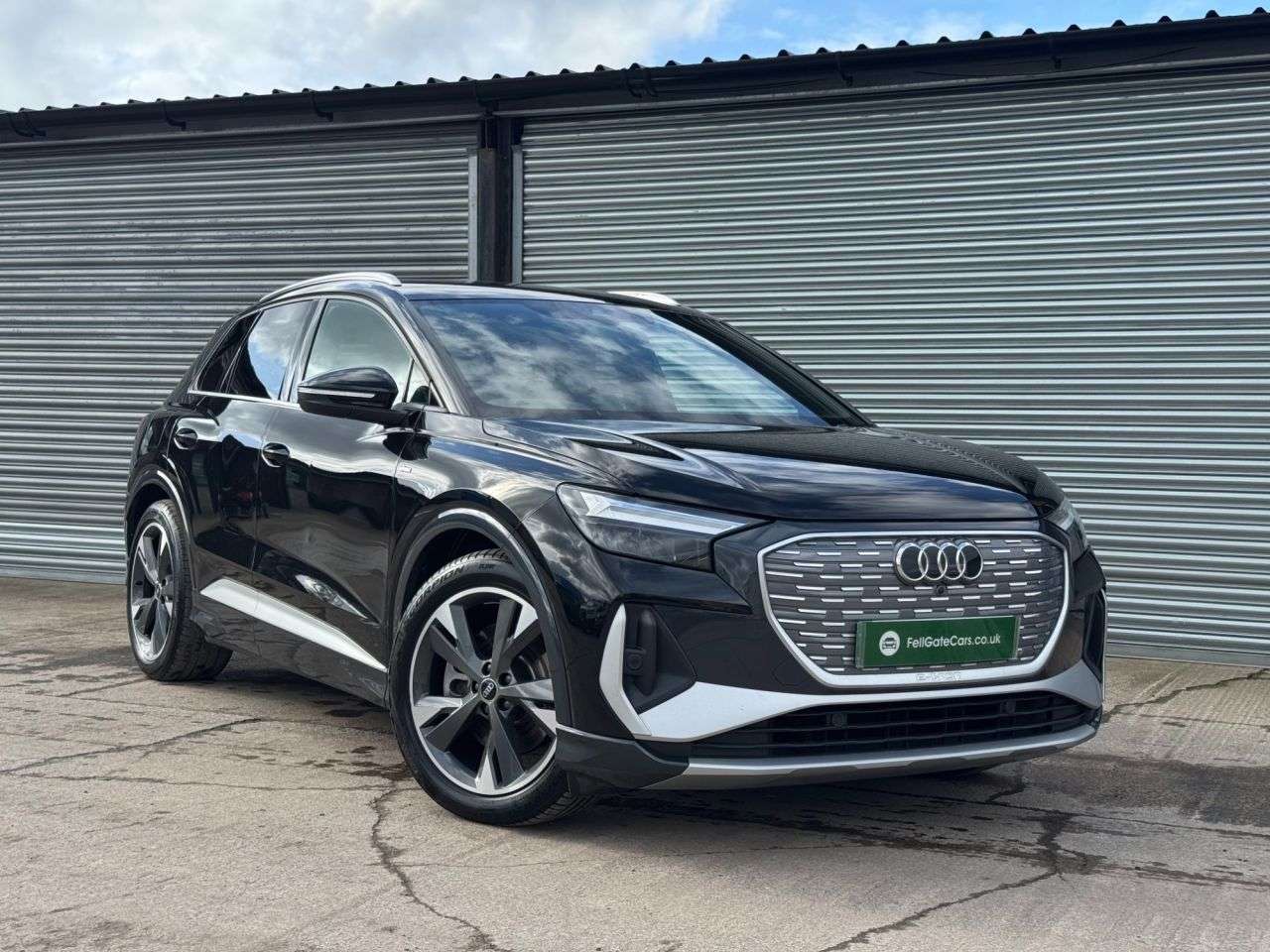 A 2022 AUDI Q4 E-TRON 40 S line SUV 5dr Electric Auto 82kWh (204 ps) A 2022 AUDI Q4 E-TRON 40 S line SUV 5dr Electric Auto 82kWh (204 ps)