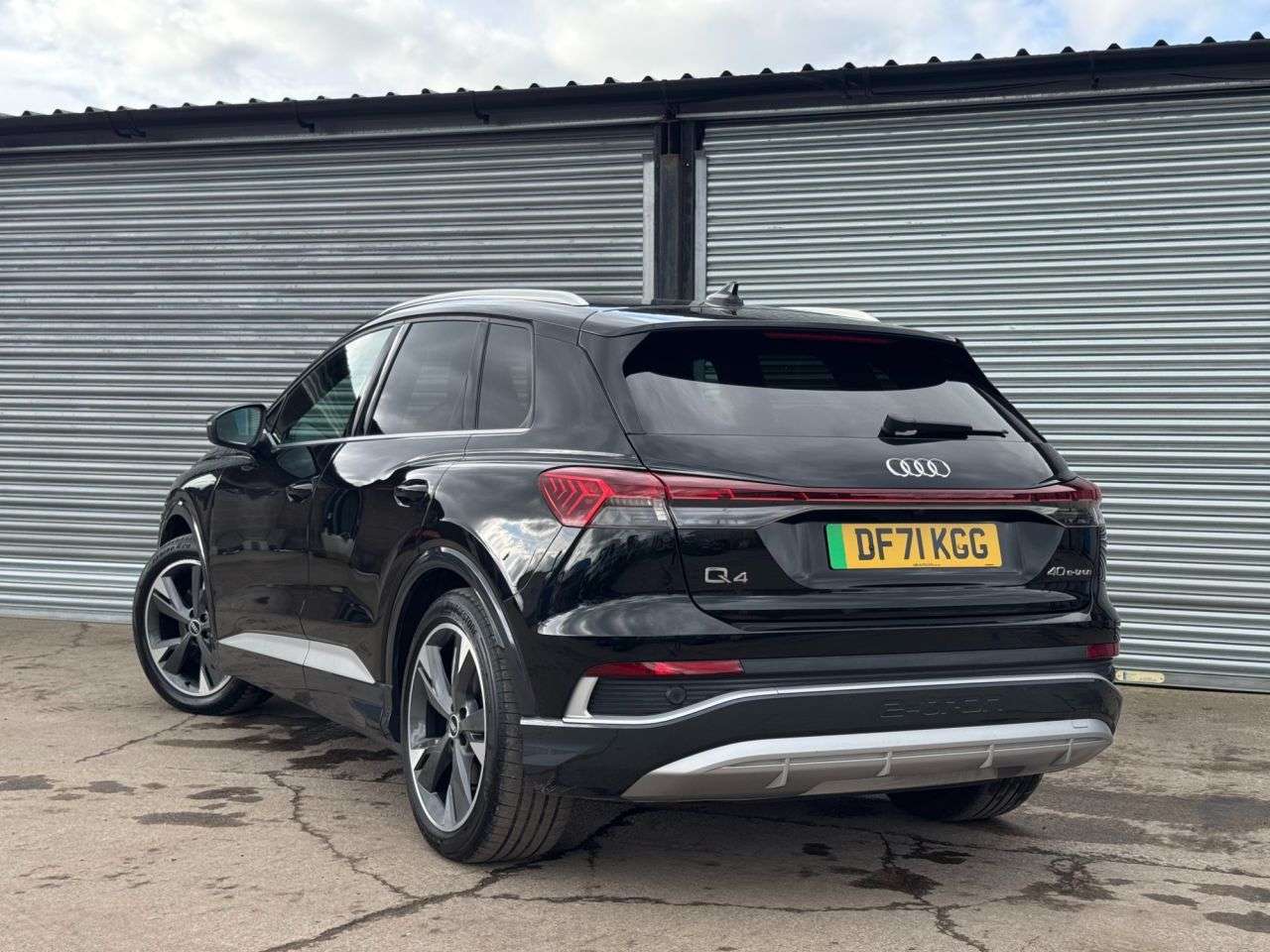 A 2022 AUDI Q4 E-TRON 40 S line SUV 5dr Electric Auto 82kWh (204 ps) A 2022 AUDI Q4 E-TRON 40 S line SUV 5dr Electric Auto 82kWh (204 ps)