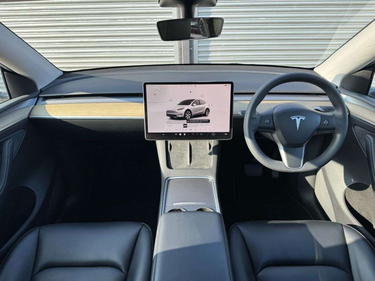A 2022 TESLA MODEL Y SUV 5dr Electric Auto RWD (346 ps) A 2022 TESLA MODEL Y SUV 5dr Electric Auto RWD (346 ps)