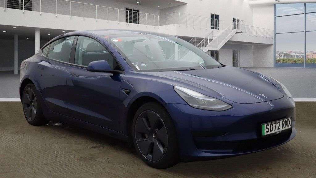 A 2022 TESLA MODEL 3 Saloon 4dr Electric Auto RWD (241 bhp) A 2022 TESLA MODEL 3 Saloon 4dr Electric Auto RWD (241 bhp)