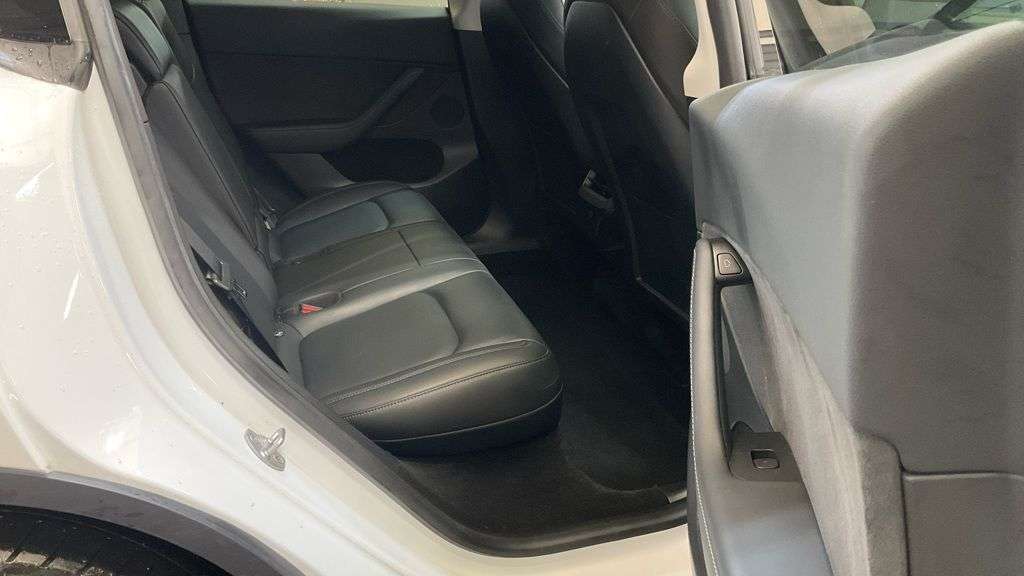 2023 TESLA MODEL Y 2023 TESLA MODEL Y