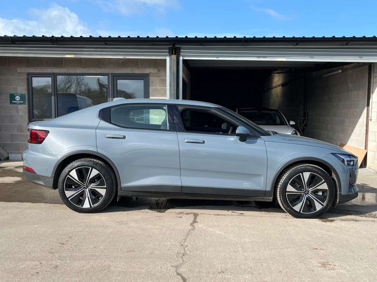 A 2023 POLESTAR POLESTAR 2 Single Motor 78kWh Long Range Fastback 5dr Electric Auto FWD (231 ps) A 2023 POLESTAR POLESTAR 2 Single Motor 78kWh Long Range Fastback 5dr Electric Auto FWD (231 ps)