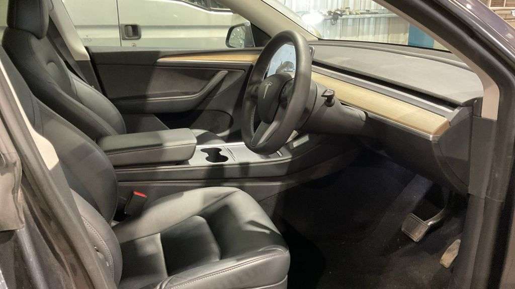 2023 TESLA MODEL Y 2023 TESLA MODEL Y