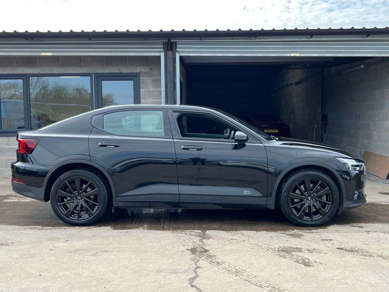 A 2022 POLESTAR POLESTAR 2 Single Motor 78kWh Long Range Fastback 5dr Electric Auto FWD (231 ps) A 2022 POLESTAR POLESTAR 2 Single Motor 78kWh Long Range Fastback 5dr Electric Auto FWD (231 ps)