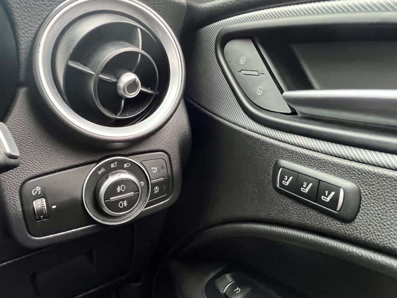 2019 ALFA ROMEO STELVIO 2019 ALFA ROMEO STELVIO