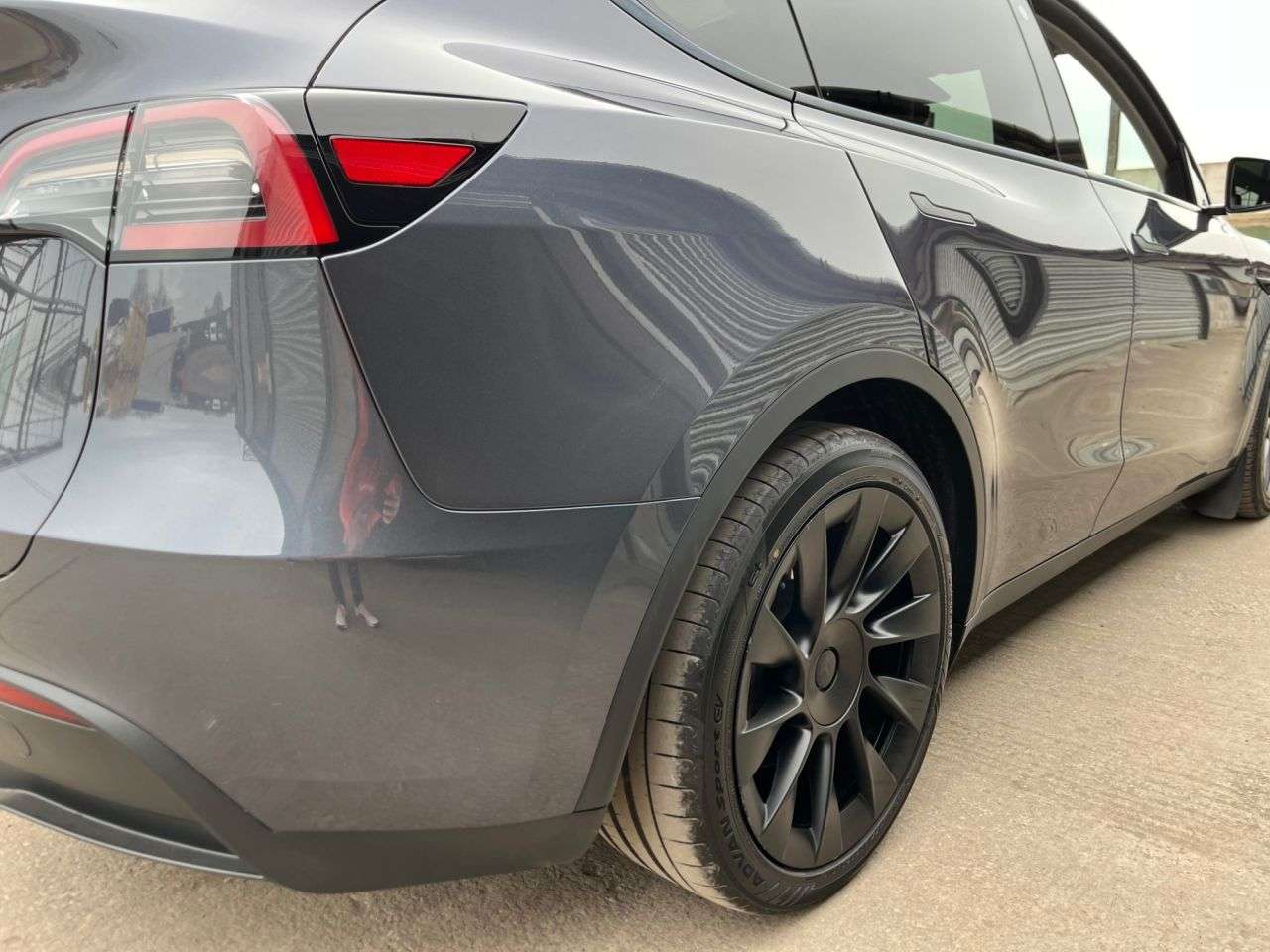 2023 TESLA MODEL Y 2023 TESLA MODEL Y
