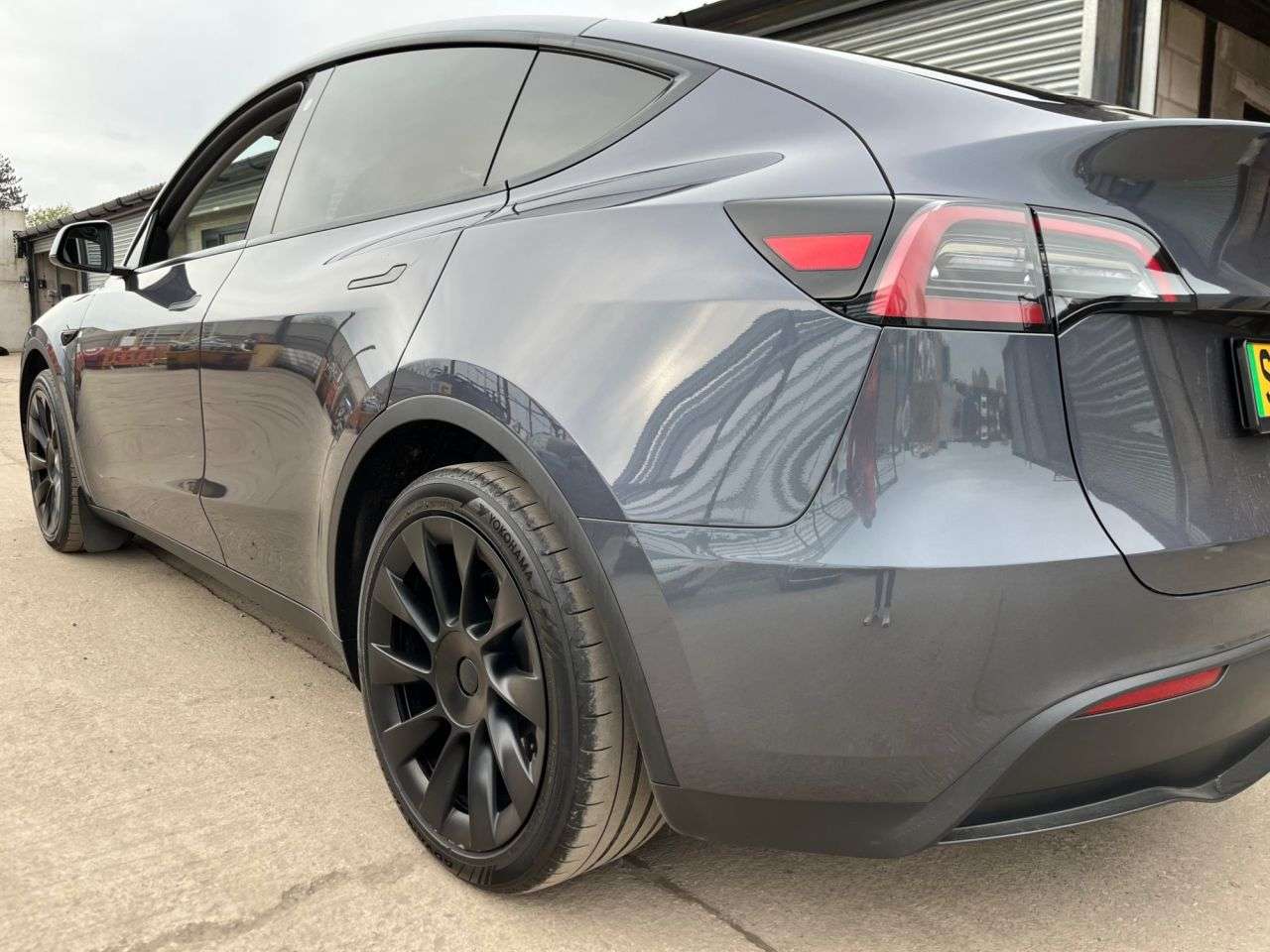 2023 TESLA MODEL Y 2023 TESLA MODEL Y