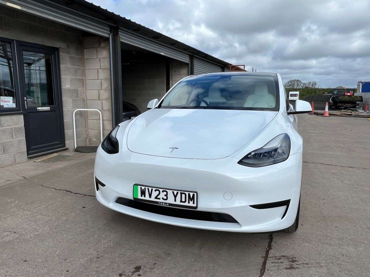 2023 TESLA MODEL Y 2023 TESLA MODEL Y
