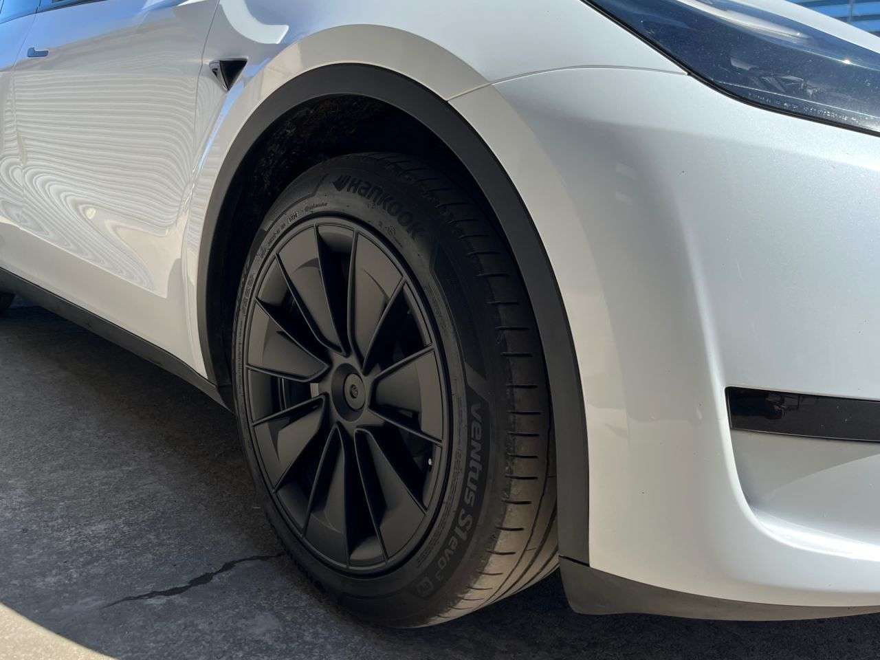 2023 TESLA MODEL Y 2023 TESLA MODEL Y