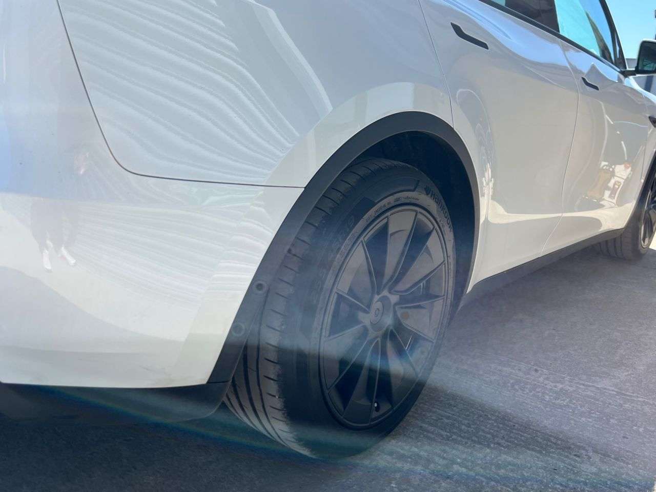 2023 TESLA MODEL Y 2023 TESLA MODEL Y