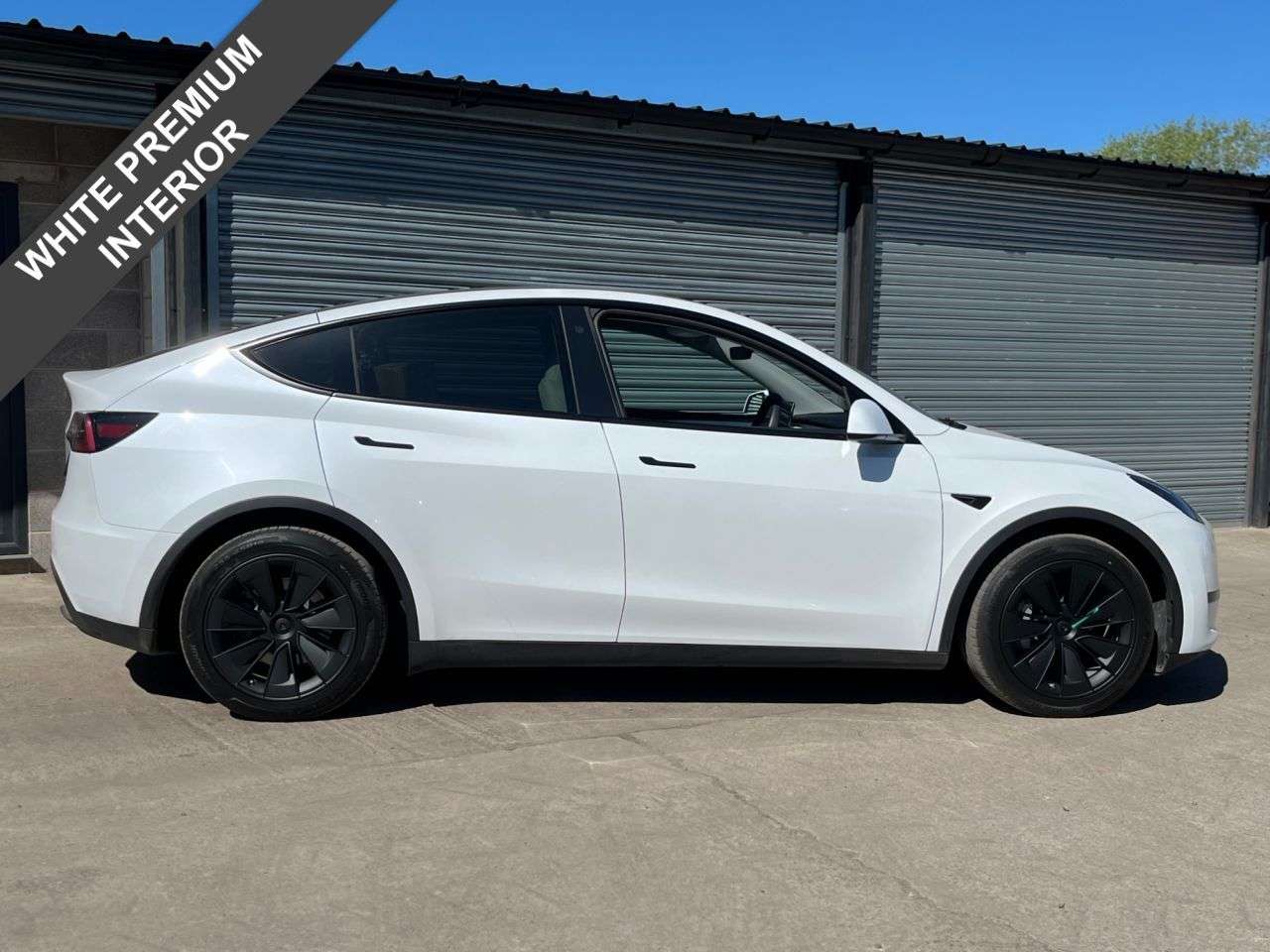 A 2023 TESLA MODEL Y SUV 5dr Electric Auto RWD (346 ps) A 2023 TESLA MODEL Y SUV 5dr Electric Auto RWD (346 ps)