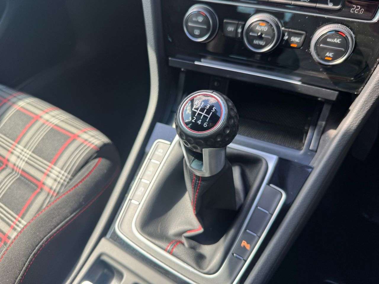 2018 VOLKSWAGEN GOLF 2018 VOLKSWAGEN GOLF