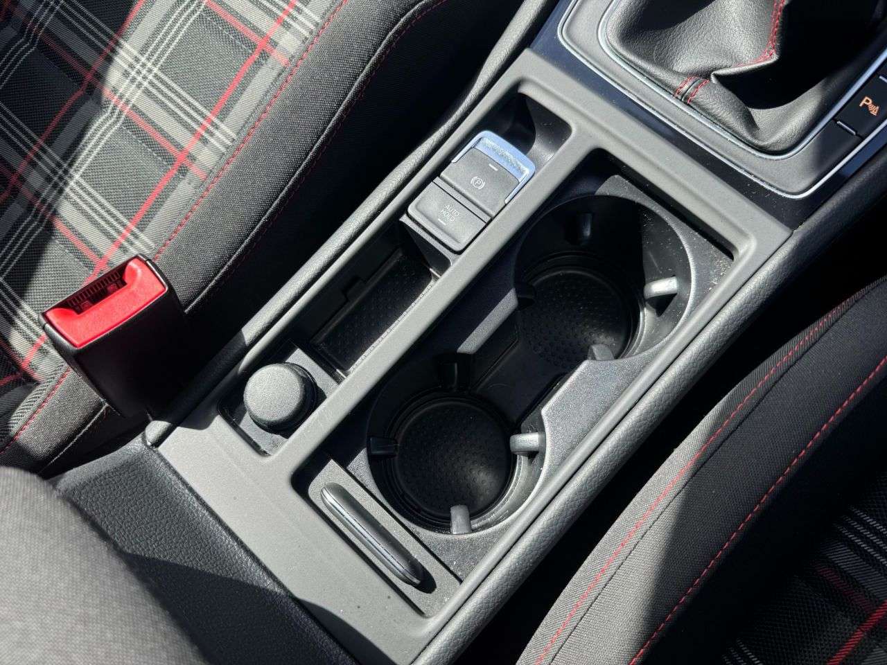 2018 VOLKSWAGEN GOLF 2018 VOLKSWAGEN GOLF