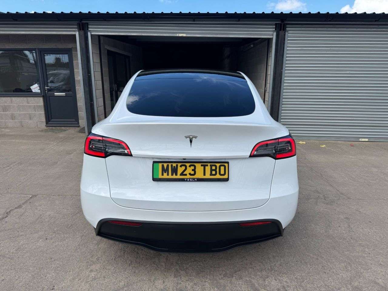 2023 TESLA MODEL Y 2023 TESLA MODEL Y