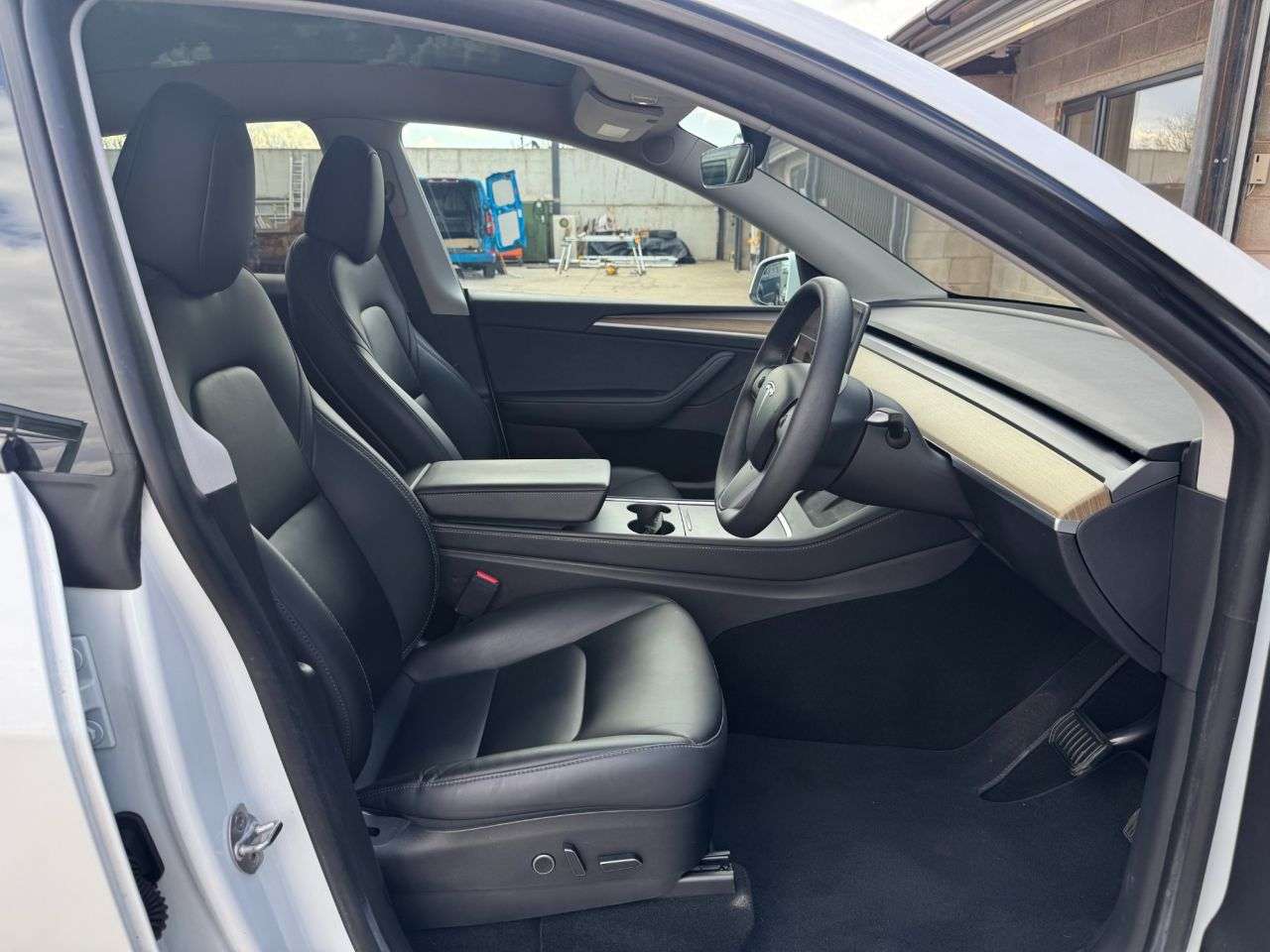 2023 TESLA MODEL Y 2023 TESLA MODEL Y