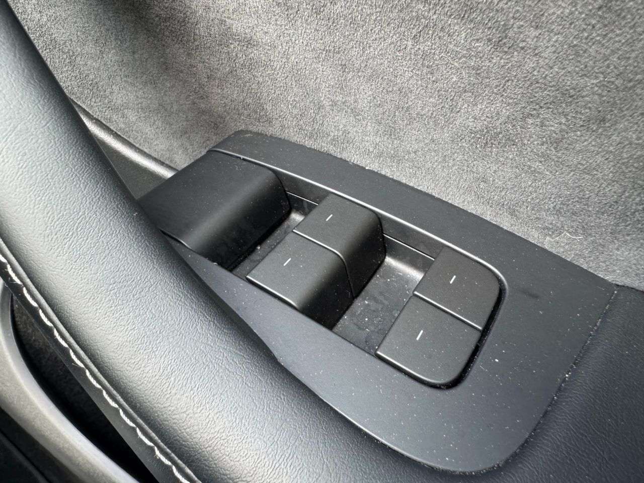 2023 TESLA MODEL Y 2023 TESLA MODEL Y