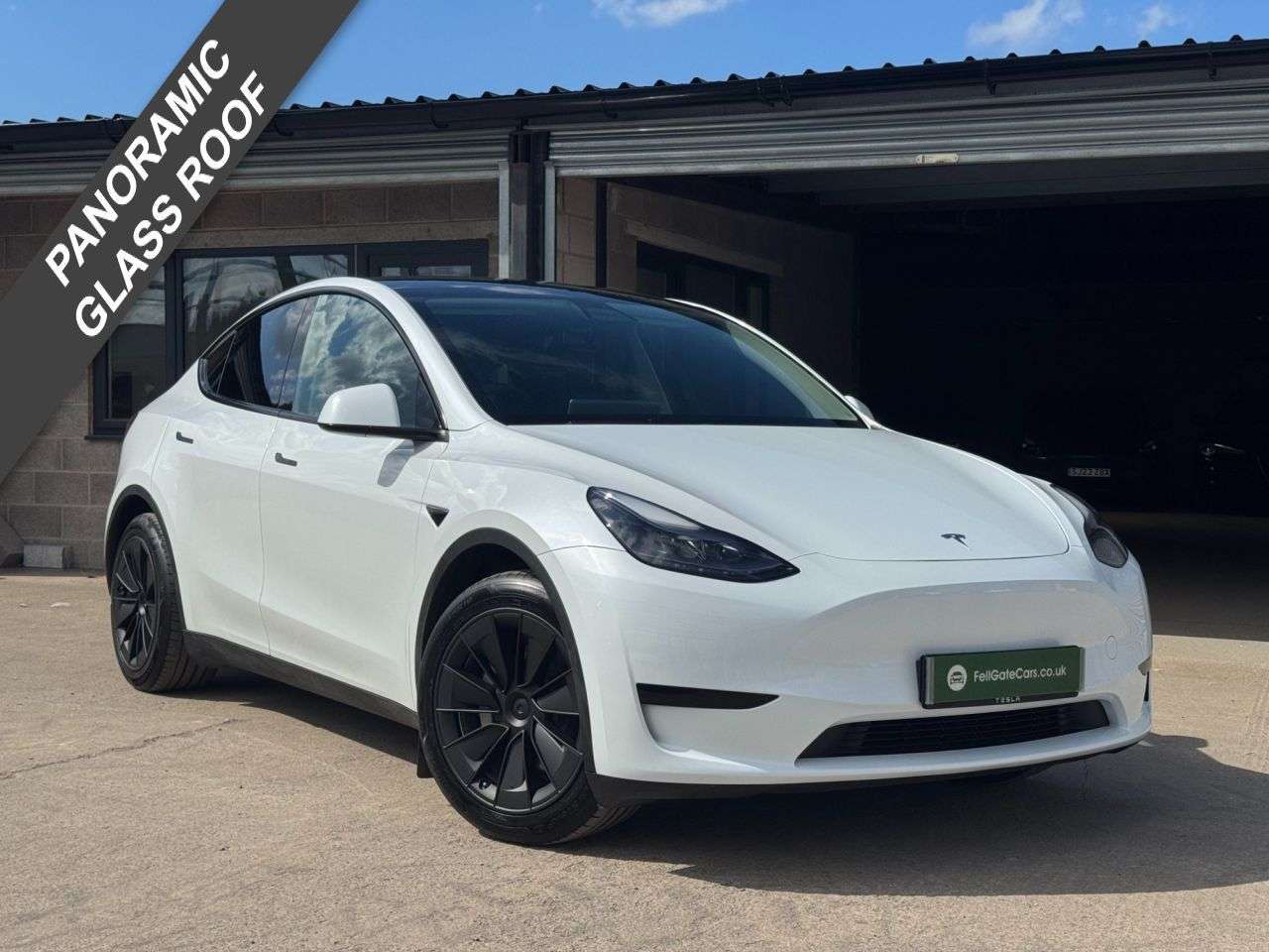 A 2023 TESLA MODEL Y SUV 5dr Electric Auto RWD (346 ps) A 2023 TESLA MODEL Y SUV 5dr Electric Auto RWD (346 ps)