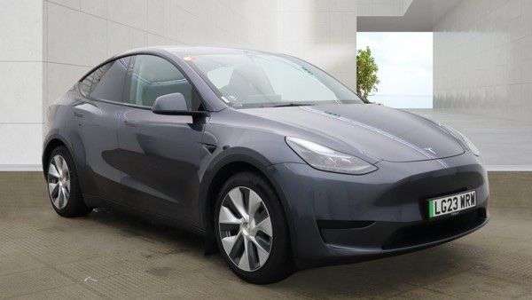 A 2023 TESLA MODEL Y SUV 5dr Electric Auto RWD (346 ps) A 2023 TESLA MODEL Y SUV 5dr Electric Auto RWD (346 ps)