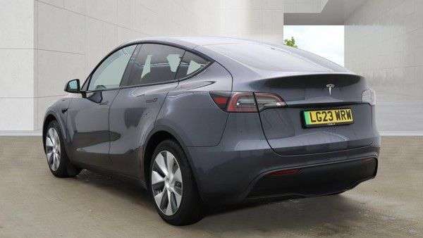 A 2023 TESLA MODEL Y SUV 5dr Electric Auto RWD (346 ps) A 2023 TESLA MODEL Y SUV 5dr Electric Auto RWD (346 ps)