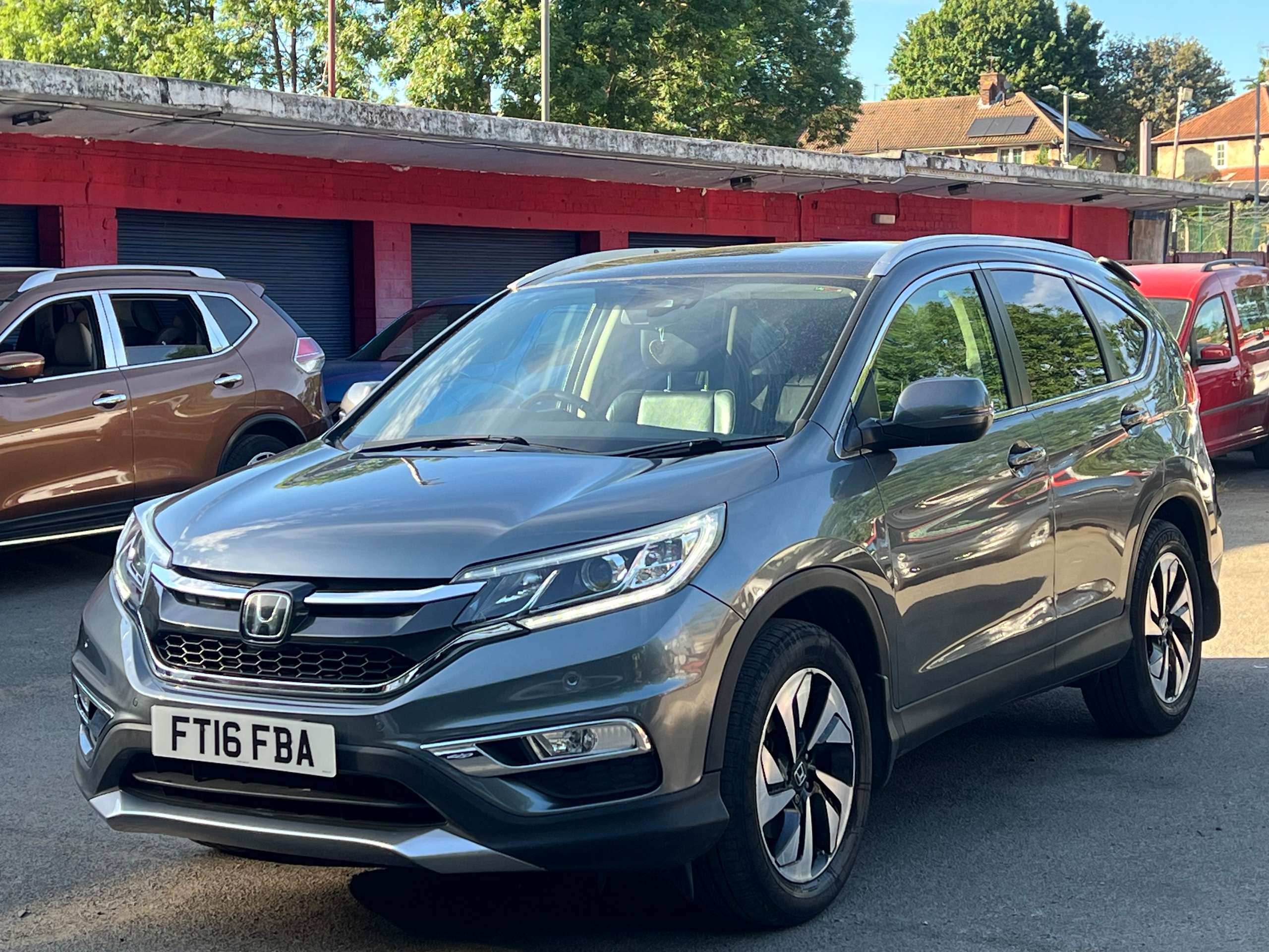 A 2016 HONDA CR-V 1.6 i-DTEC EX SUV 5dr Diesel Auto 4WD Euro 6 (160 ps) A 2016 HONDA CR-V 1.6 i-DTEC EX SUV 5dr Diesel Auto 4WD Euro 6 (160 ps)