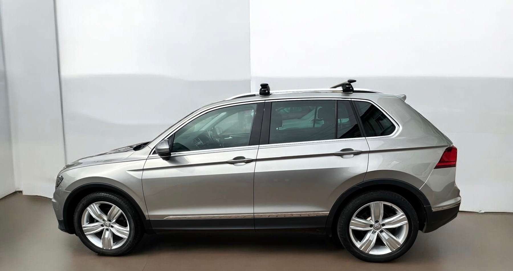 A 2020 VOLKSWAGEN TIGUAN 1.5 TSI EVO SEL SUV 5dr Petrol DSG Euro 6 (s/s) (150 ps) A 2020 VOLKSWAGEN TIGUAN 1.5 TSI EVO SEL SUV 5dr Petrol DSG Euro 6 (s/s) (150 ps)