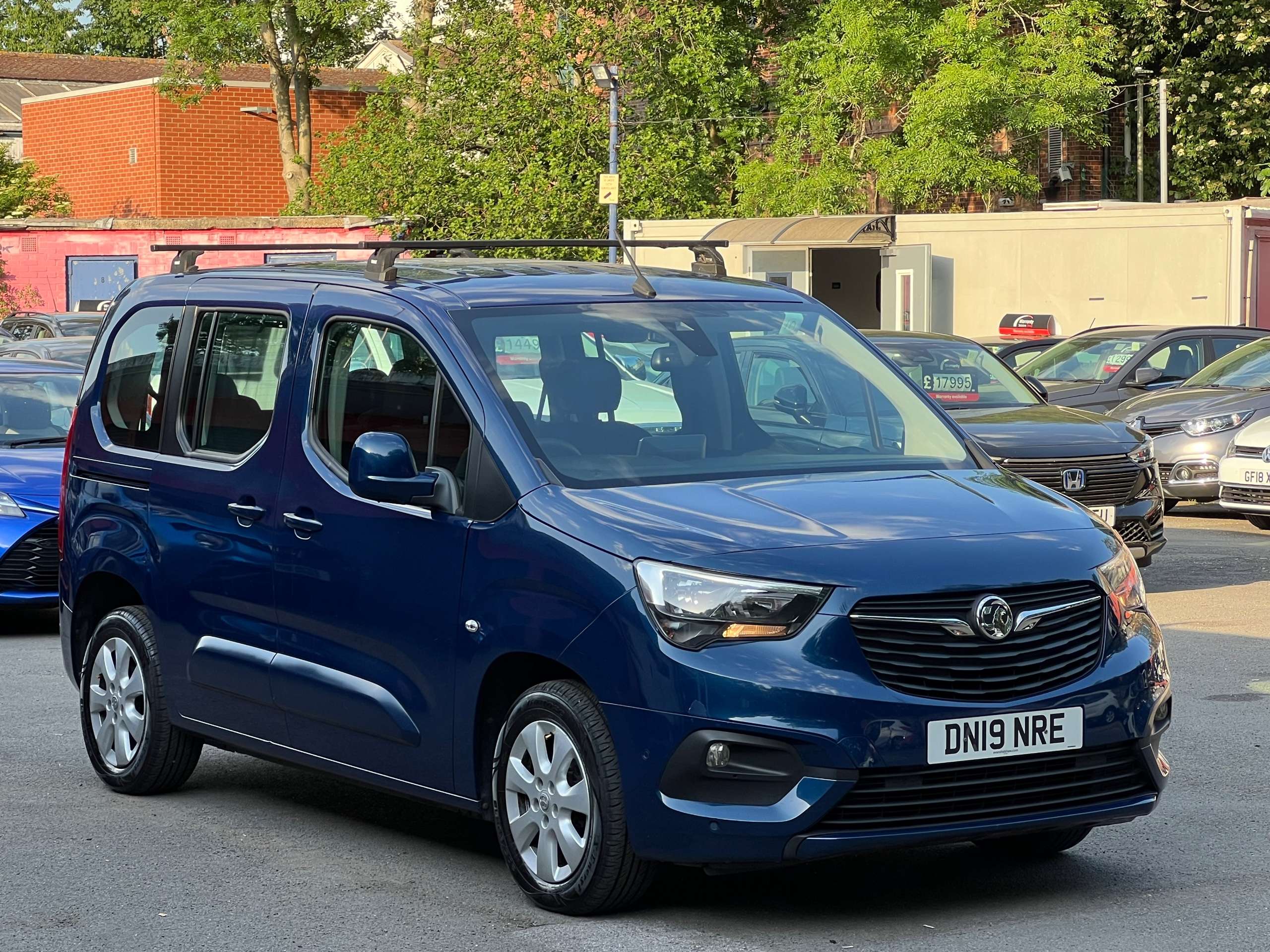 A 2019 VAUXHALL COMBO LIFE 1.5 Turbo D BlueInjection Energy MPV 5dr Diesel Manual Euro 6 (s/s) (7 Seat) (100 ps) A 2019 VAUXHALL COMBO LIFE 1.5 Turbo D BlueInjection Energy MPV 5dr Diesel Manual Euro 6 (s/s) (7 Seat) (100 ps)