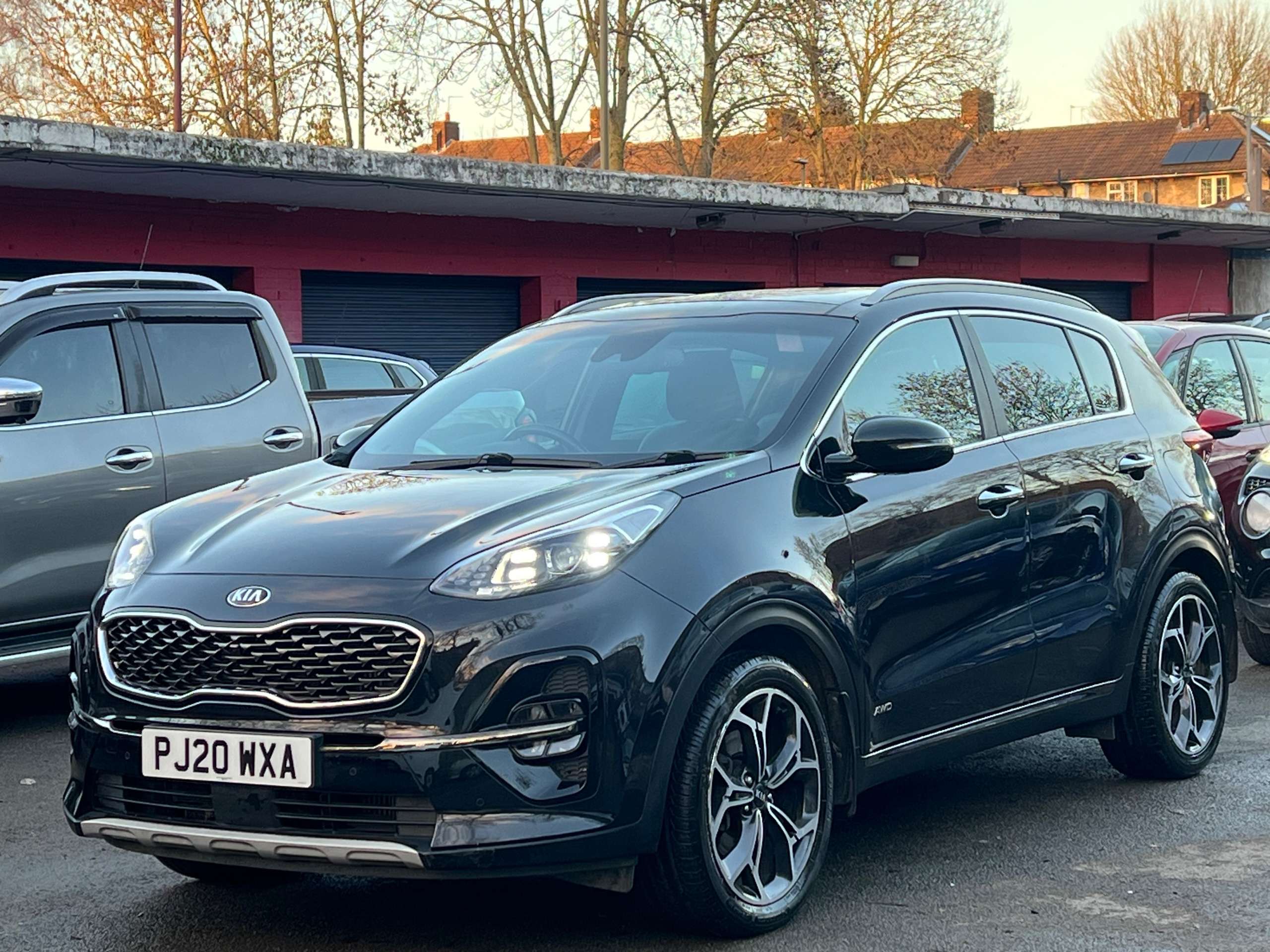 A 2020 KIA SPORTAGE 1.6 T-GDi GT-Line S SUV 5dr Petrol DCT AWD Euro 6 (s/s) (174 bhp) A 2020 KIA SPORTAGE 1.6 T-GDi GT-Line S SUV 5dr Petrol DCT AWD Euro 6 (s/s) (174 bhp)