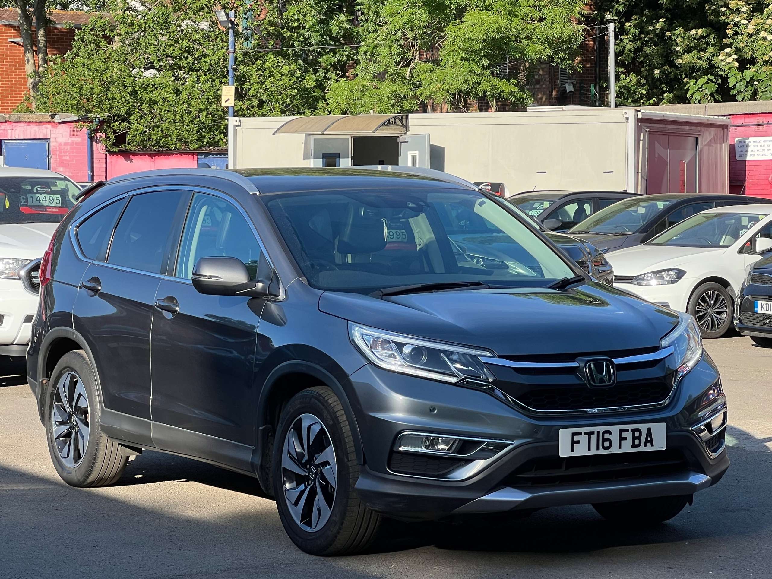 A 2016 HONDA CR-V 1.6 i-DTEC EX SUV 5dr Diesel Auto 4WD Euro 6 (160 ps) A 2016 HONDA CR-V 1.6 i-DTEC EX SUV 5dr Diesel Auto 4WD Euro 6 (160 ps)