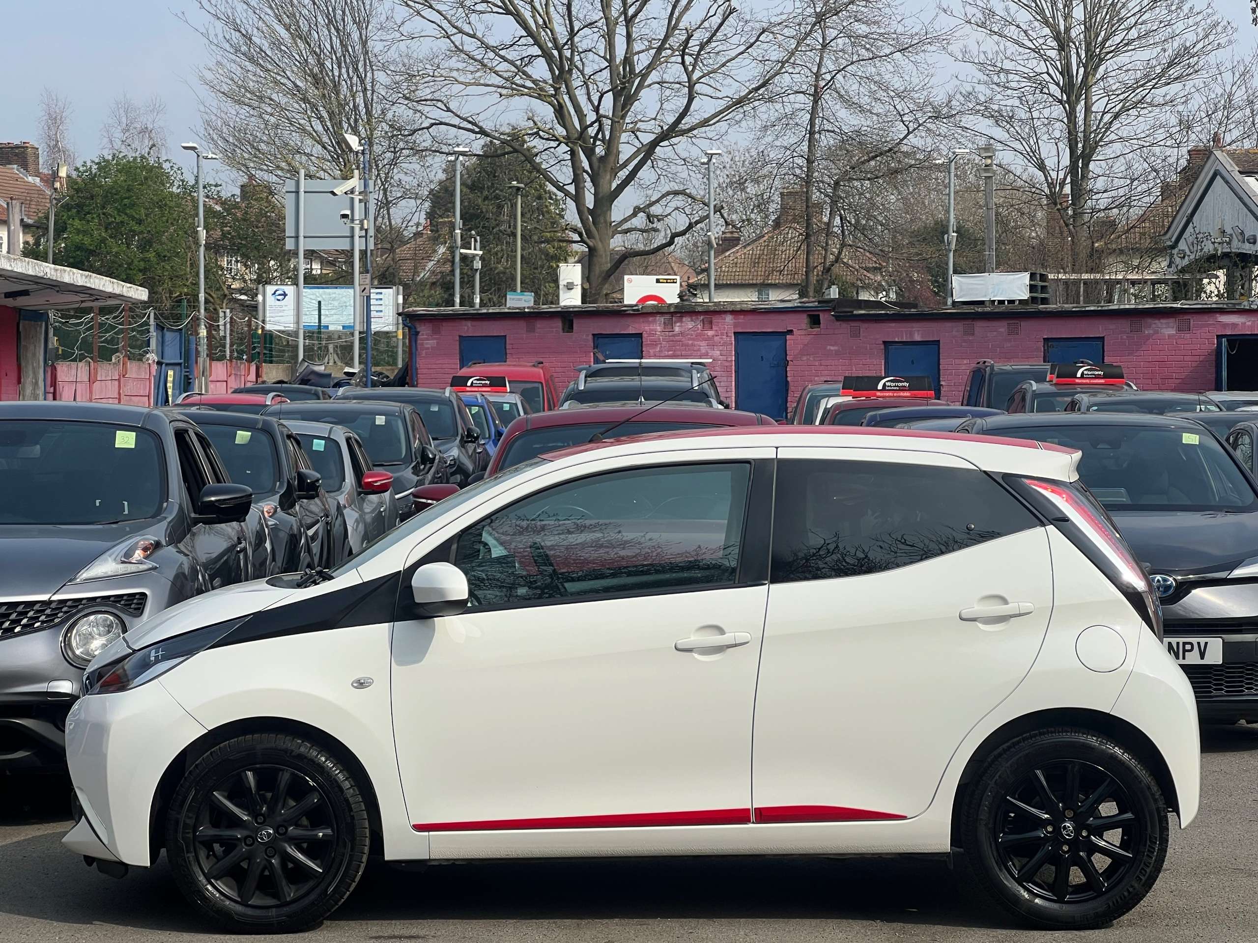 A 2018 TOYOTA AYGO 1.0 VVT-i x-press Hatchback 5dr Petrol x-shift Euro 6 (68 ps) A 2018 TOYOTA AYGO 1.0 VVT-i x-press Hatchback 5dr Petrol x-shift Euro 6 (68 ps)