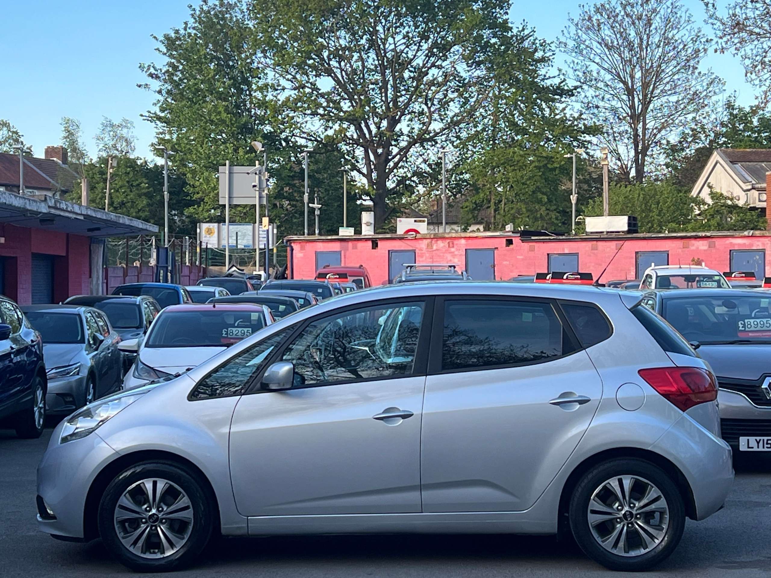 A 2018 KIA VENGA 1.6 3 MPV 5dr Petrol Auto Euro 6 (123 bhp) A 2018 KIA VENGA 1.6 3 MPV 5dr Petrol Auto Euro 6 (123 bhp)