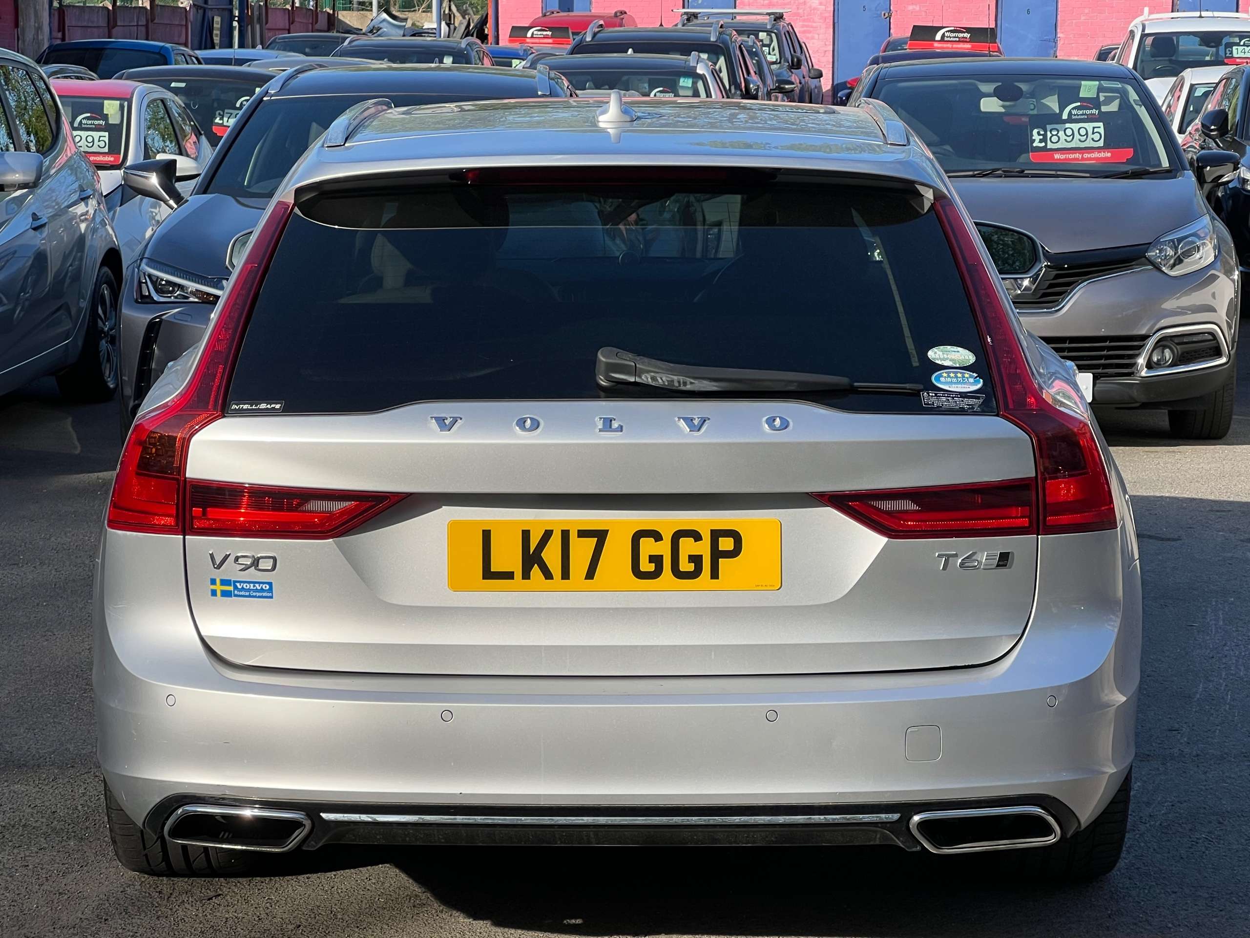 2017 VOLVO V90 2017 VOLVO V90