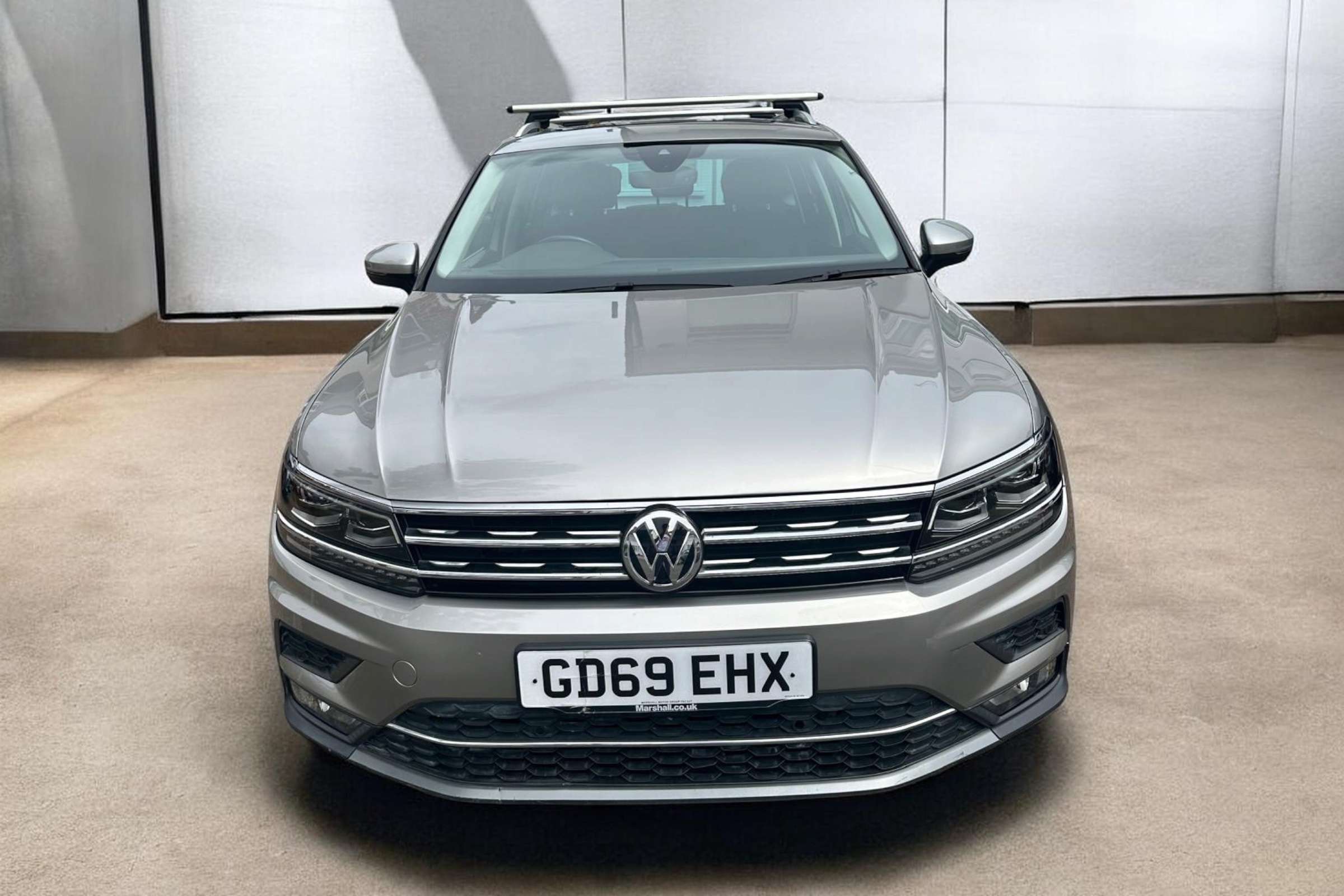A 2020 VOLKSWAGEN TIGUAN 1.5 TSI EVO SEL SUV 5dr Petrol DSG Euro 6 (s/s) (150 ps) A 2020 VOLKSWAGEN TIGUAN 1.5 TSI EVO SEL SUV 5dr Petrol DSG Euro 6 (s/s) (150 ps)
