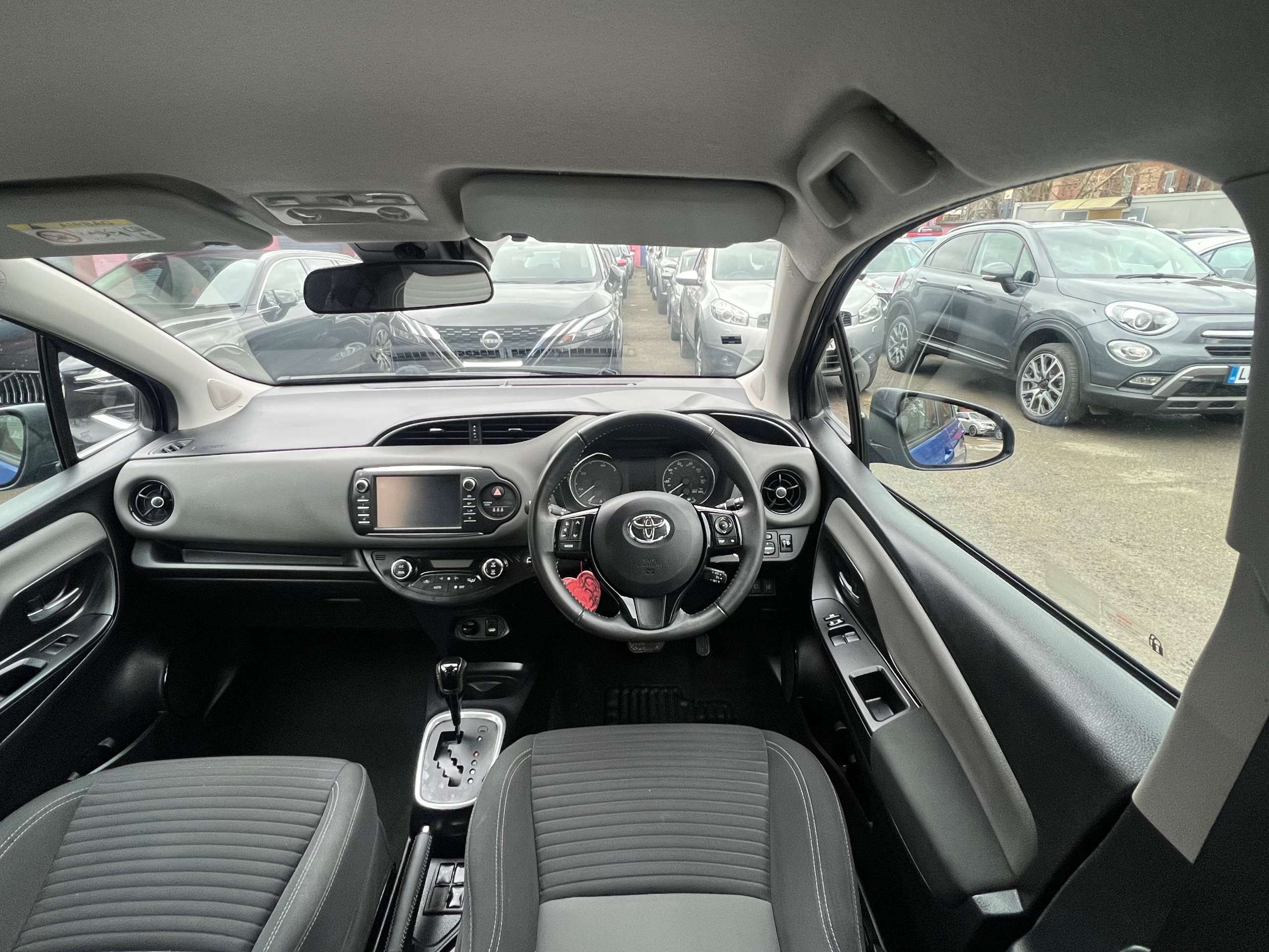 2018 TOYOTA YARIS 2018 TOYOTA YARIS