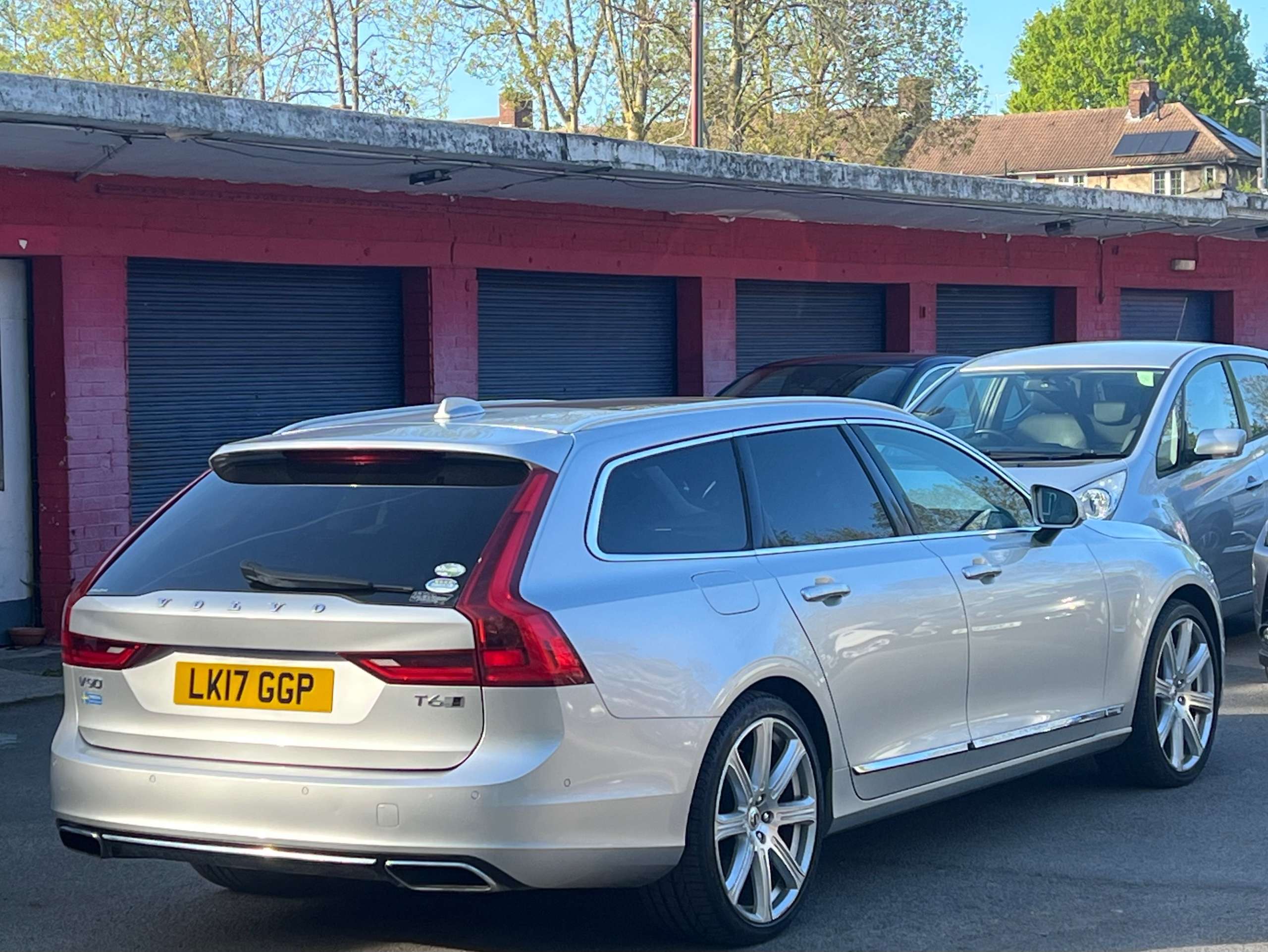 2017 VOLVO V90 2017 VOLVO V90