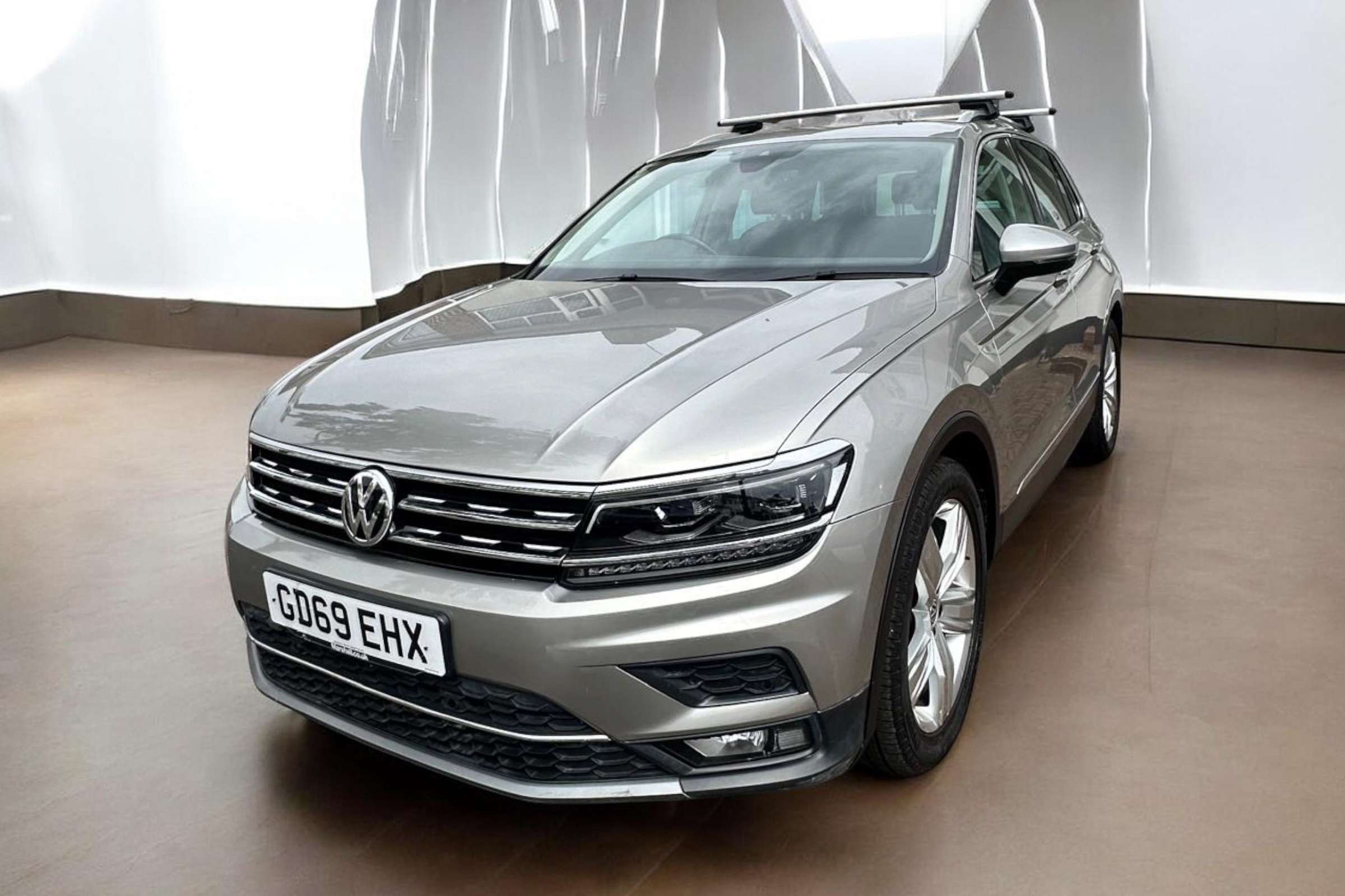A 2020 VOLKSWAGEN TIGUAN 1.5 TSI EVO SEL SUV 5dr Petrol DSG Euro 6 (s/s) (150 ps) A 2020 VOLKSWAGEN TIGUAN 1.5 TSI EVO SEL SUV 5dr Petrol DSG Euro 6 (s/s) (150 ps)