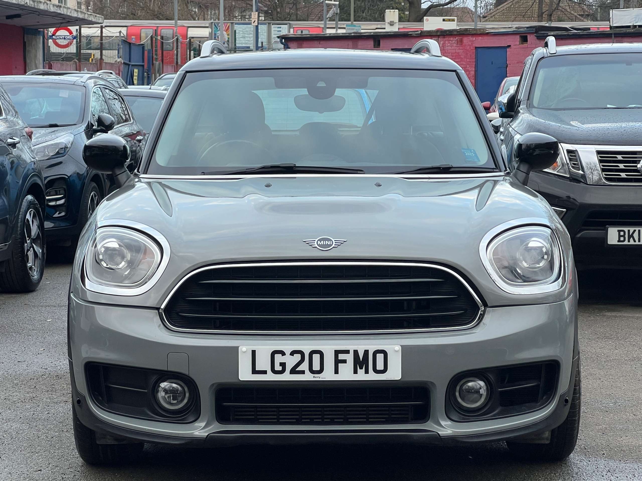 A 2020 MINI COUNTRYMAN 1.5 Cooper Classic SUV 5dr Petrol Steptronic Euro 6 (s/s) (136 ps) A 2020 MINI COUNTRYMAN 1.5 Cooper Classic SUV 5dr Petrol Steptronic Euro 6 (s/s) (136 ps)
