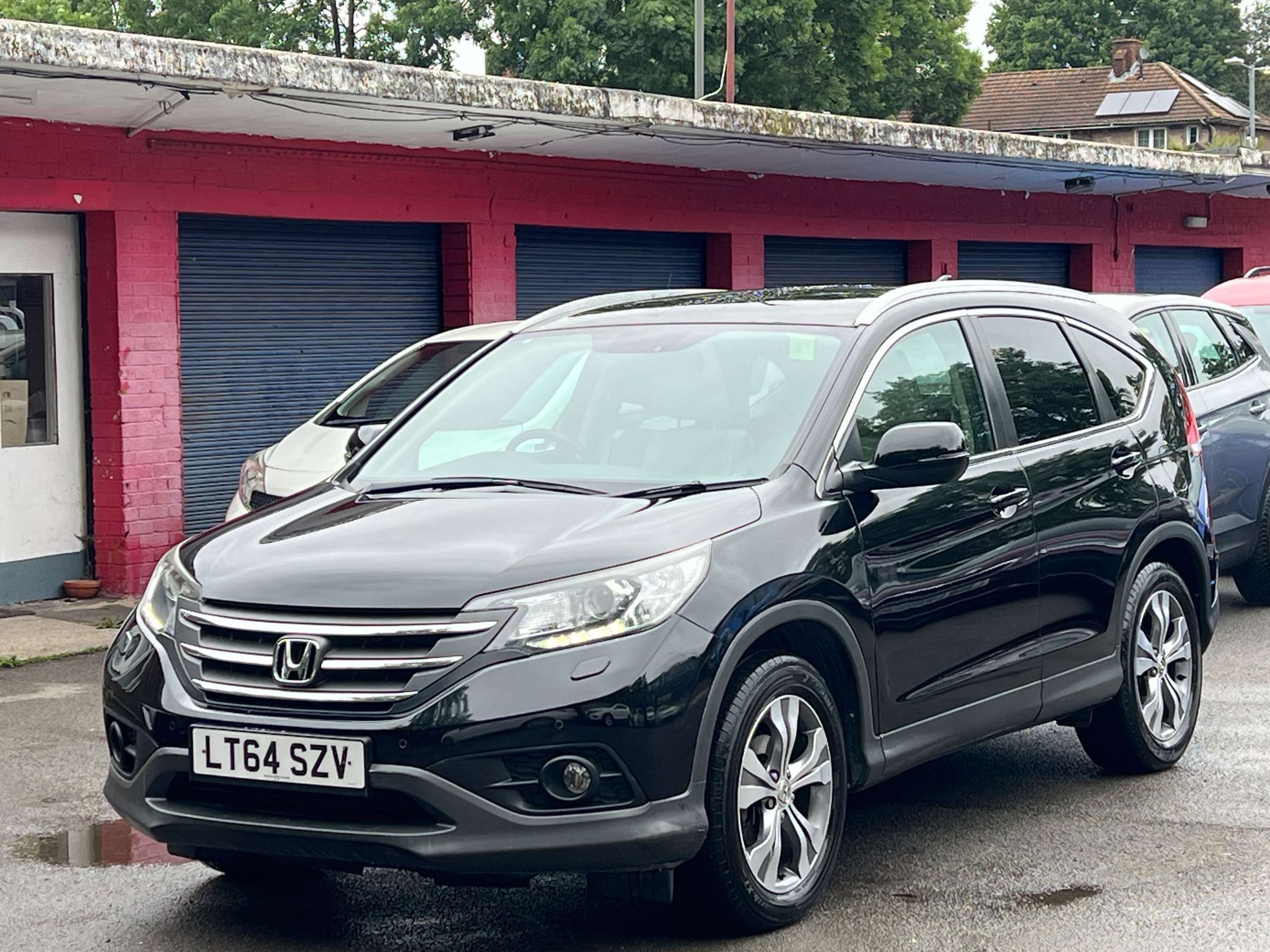 A 2014 HONDA CR-V 2.0 i-VTEC EX SUV 5dr Petrol Auto 4WD Euro 5 (155 ps) A 2014 HONDA CR-V 2.0 i-VTEC EX SUV 5dr Petrol Auto 4WD Euro 5 (155 ps)