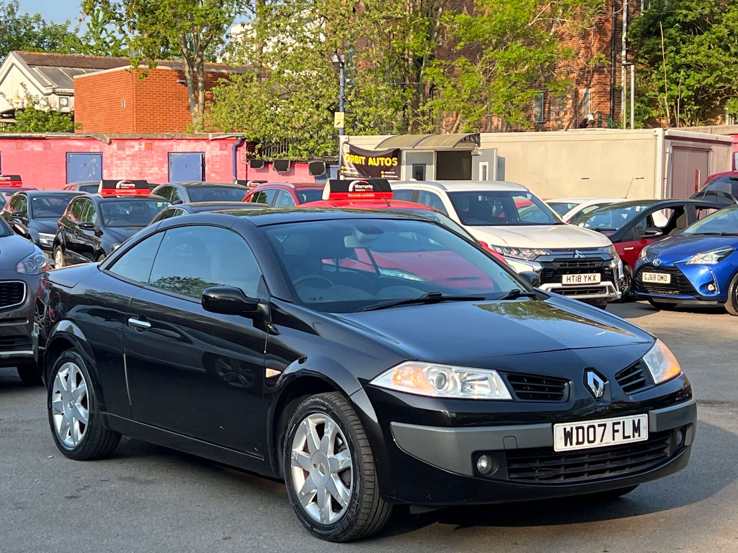 A 2007 RENAULT MEGANE DYNAMIQUE VVT 2-Door A 2007 RENAULT MEGANE DYNAMIQUE VVT 2-Door